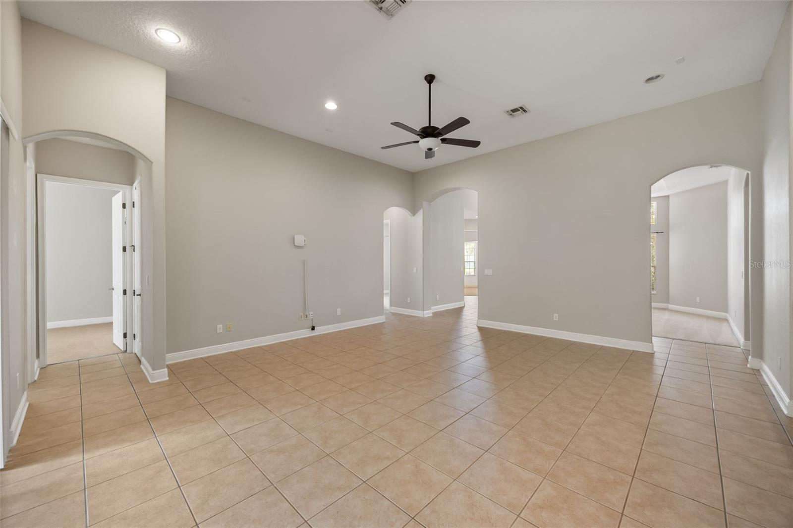6190 Hedgesparrows Ln Property Photo 7