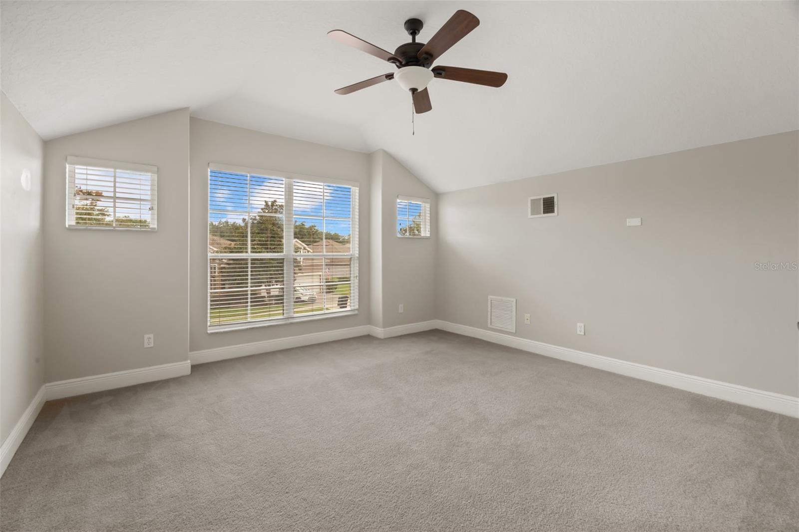 6190 Hedgesparrows Ln Property Photo 24