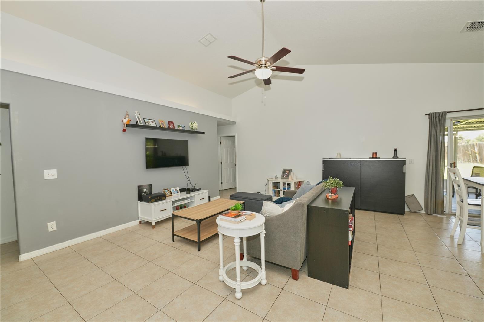 2486 Island Club Way Property Photo 8