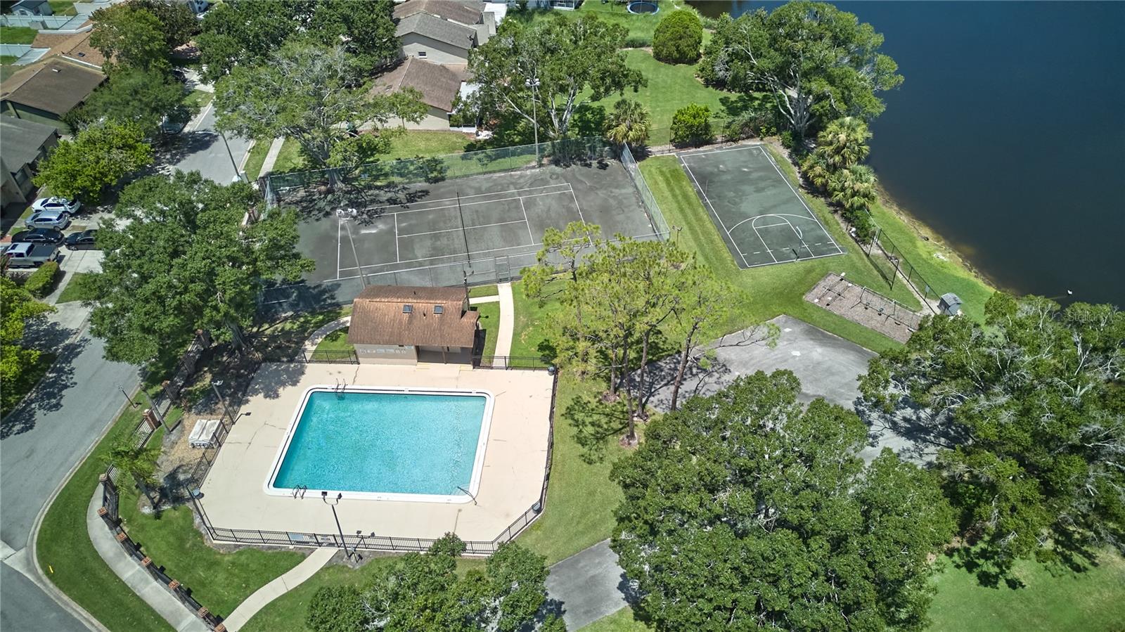 2486 Island Club Way Property Photo 44