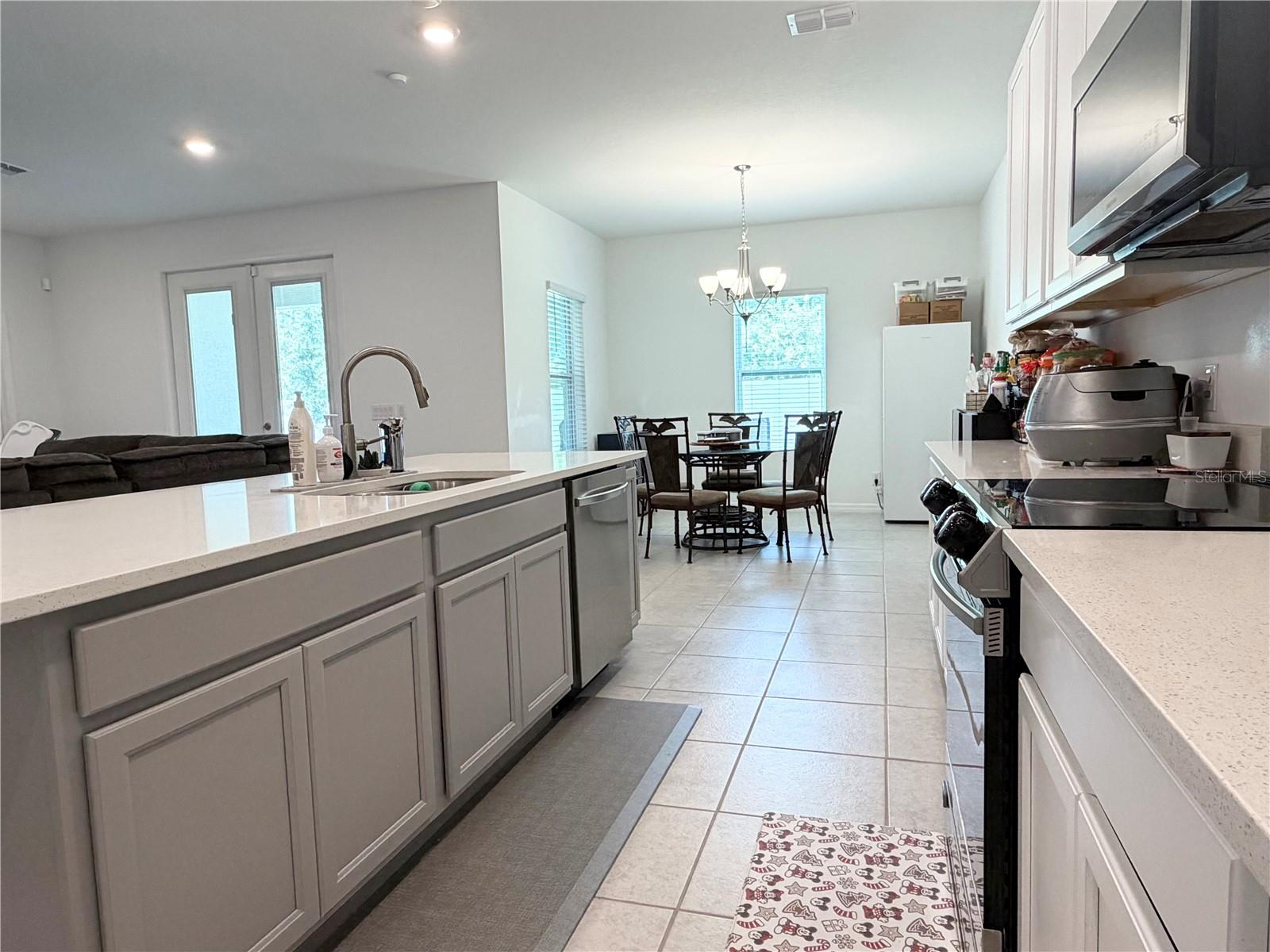 1663 Meadowlark Dr Property Photo 10