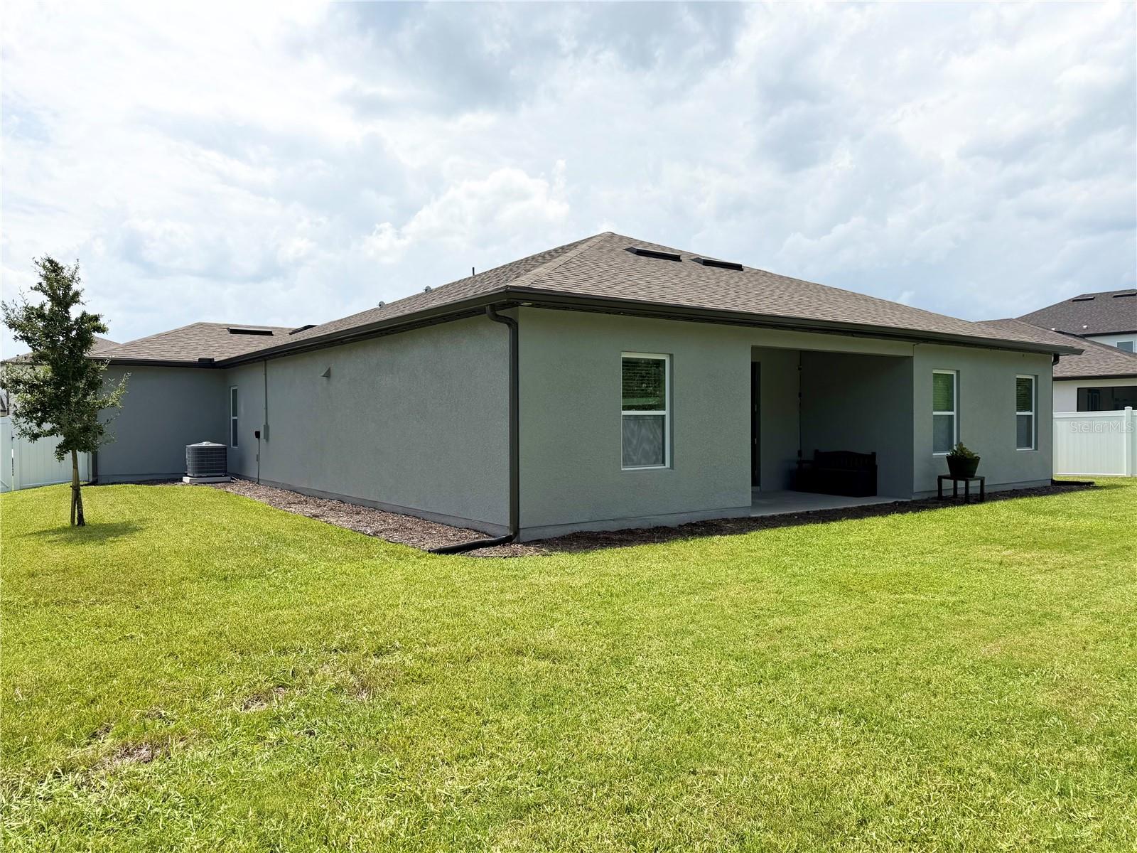 1663 Meadowlark Dr Property Photo 23