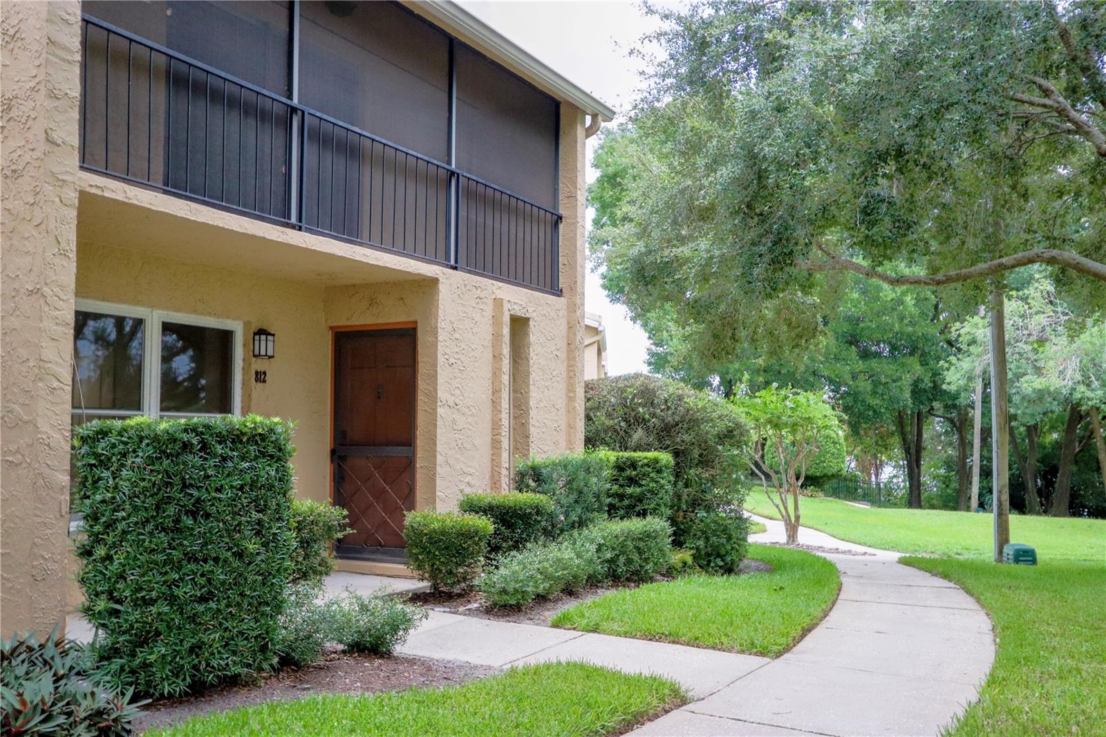 812 Park Lake Cir #7 Property Photo 2