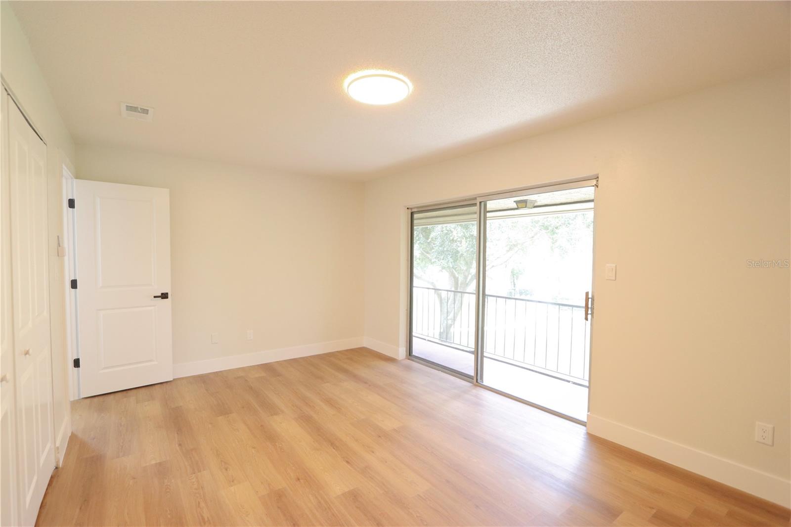 812 Park Lake Cir #7 Property Photo 42