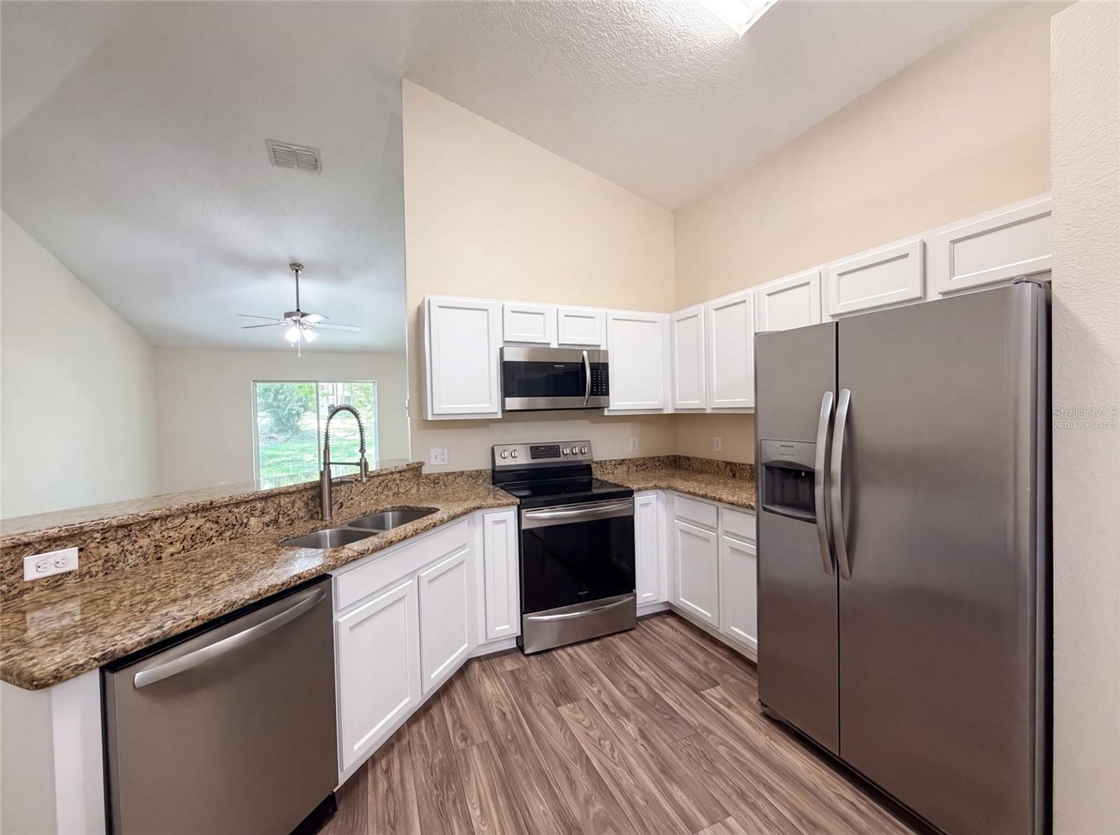 33137 Irongate Dr Property Photo 2
