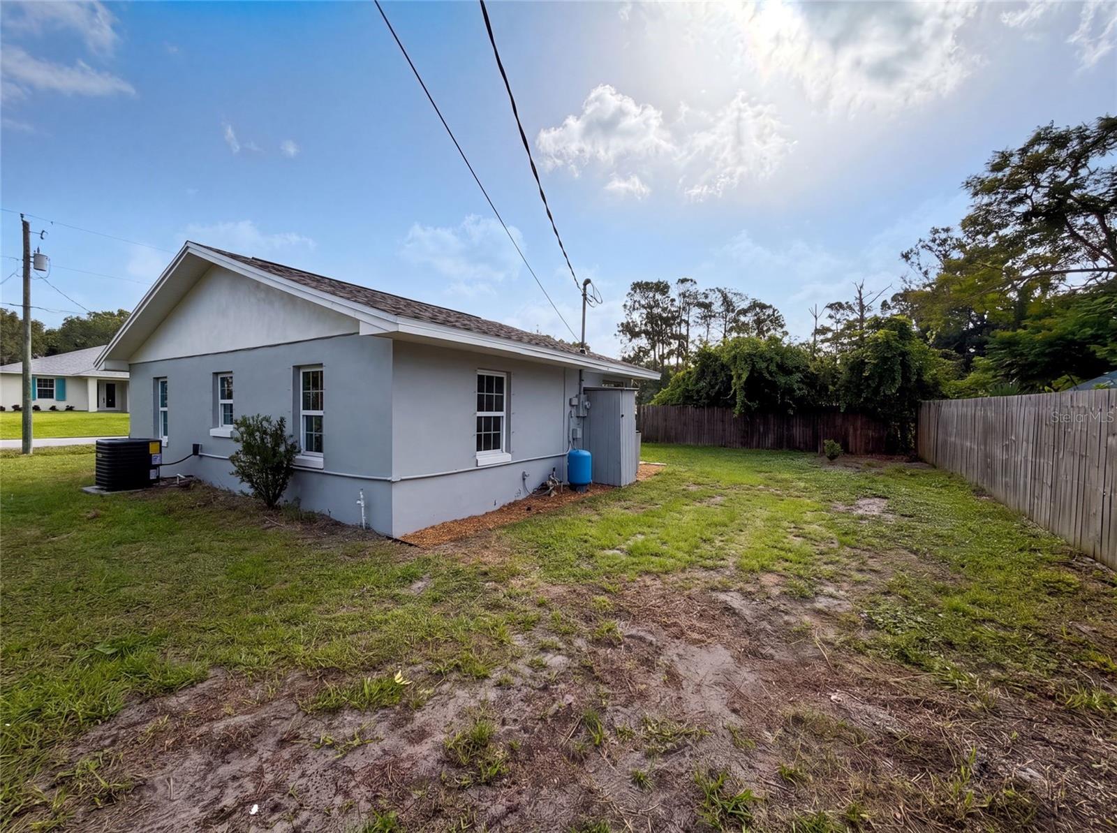 3665 Miami Ave Property Photo 5