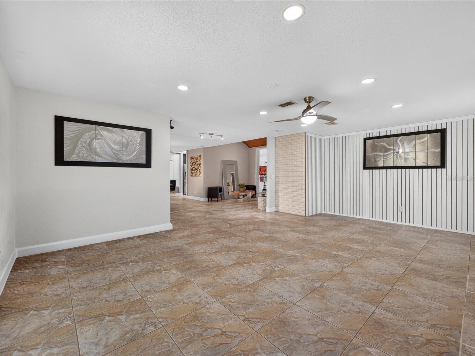 2704 Muscatello St Property Photo 11