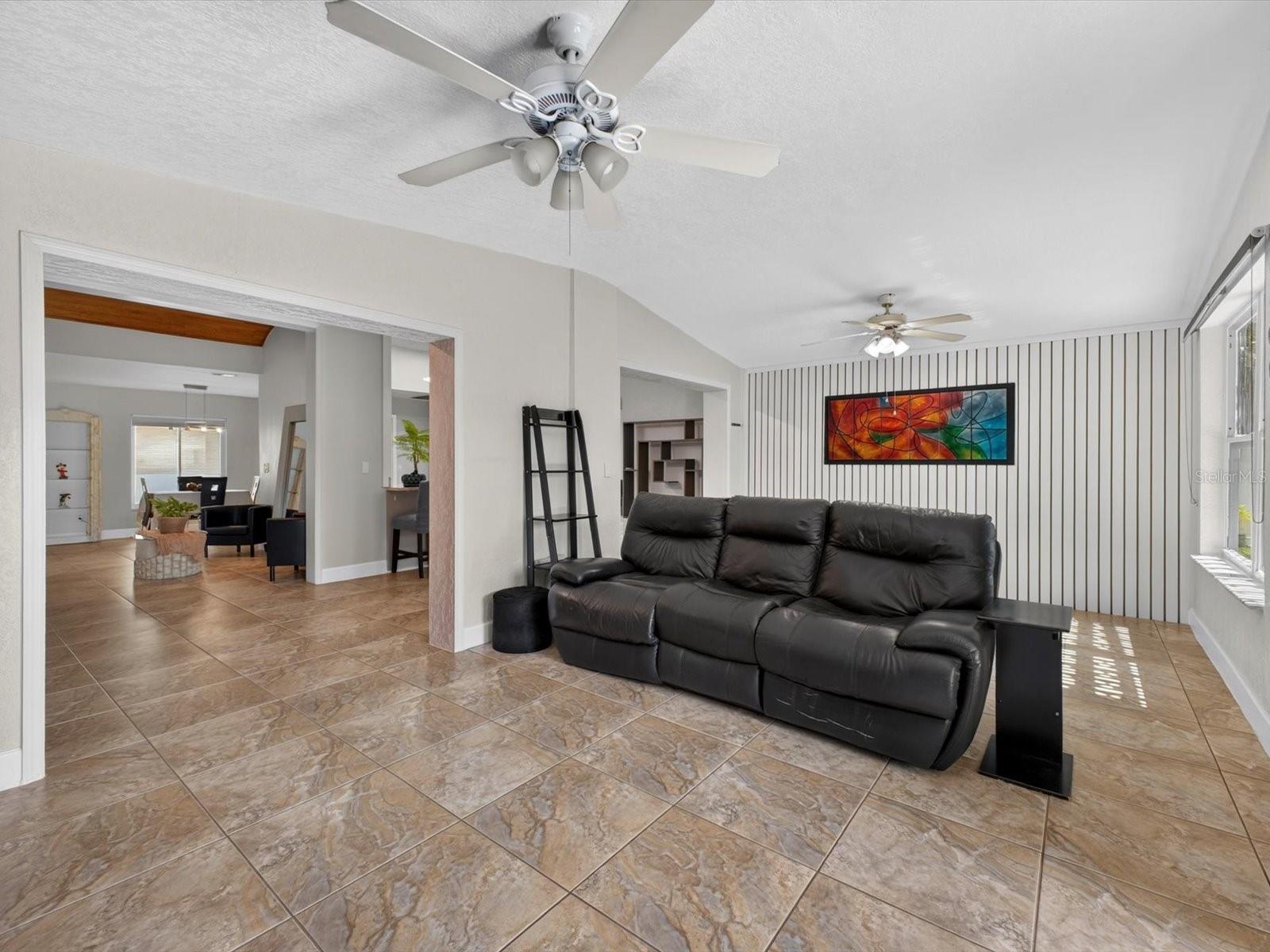 2704 Muscatello St Property Photo 20
