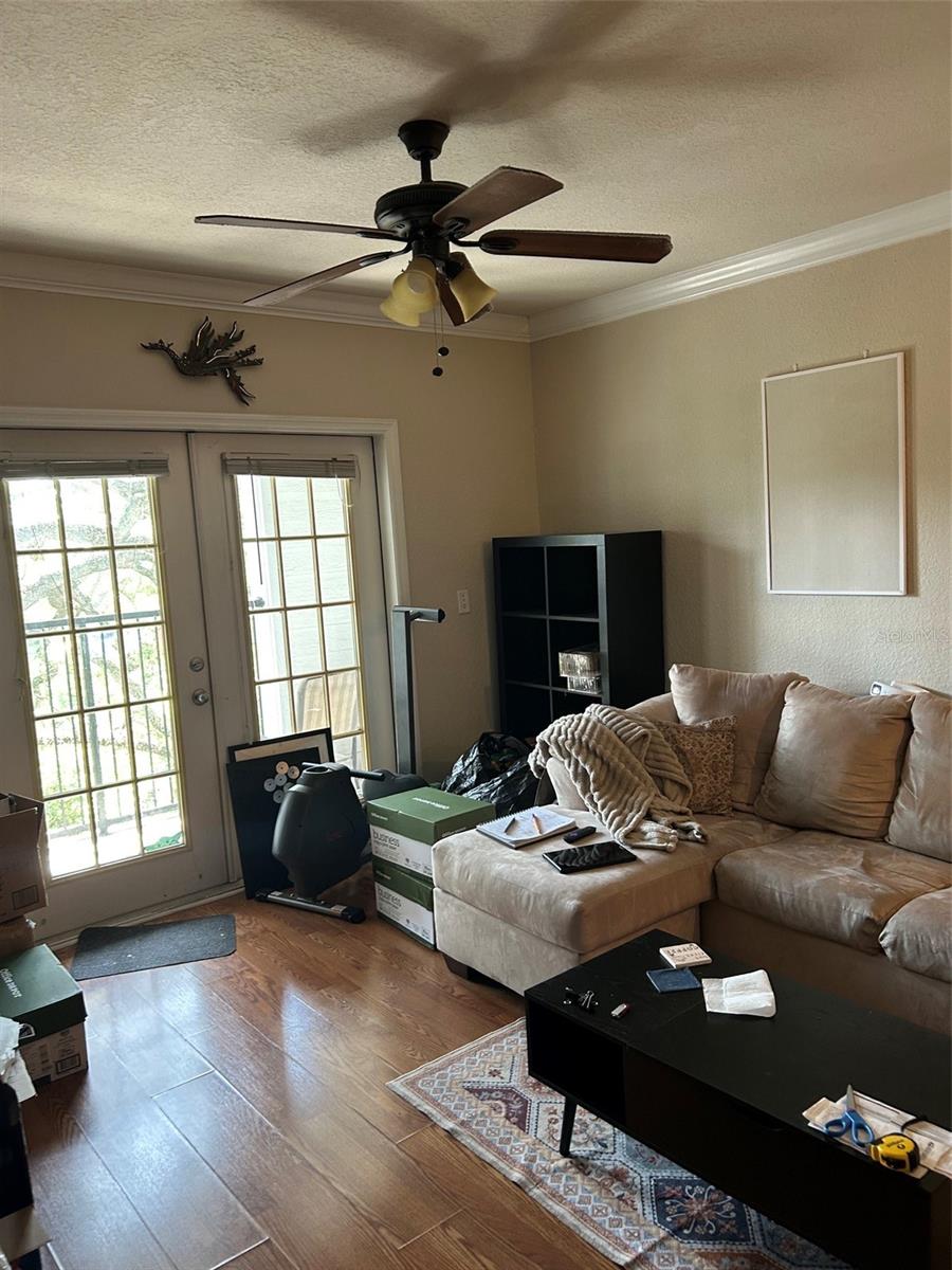 304 E South St #6025 Property Photo 5