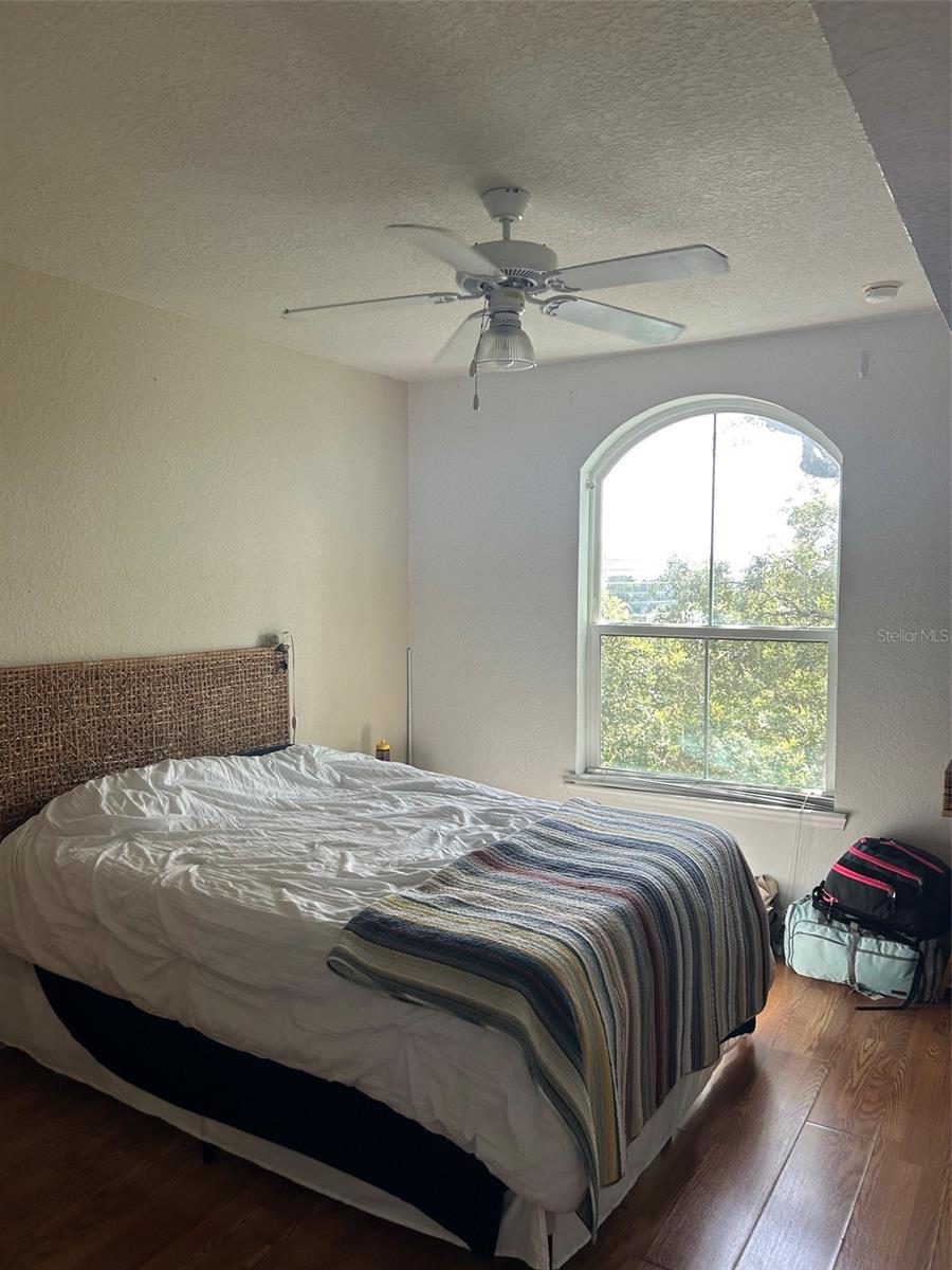 304 E South St #6025 Property Photo 8