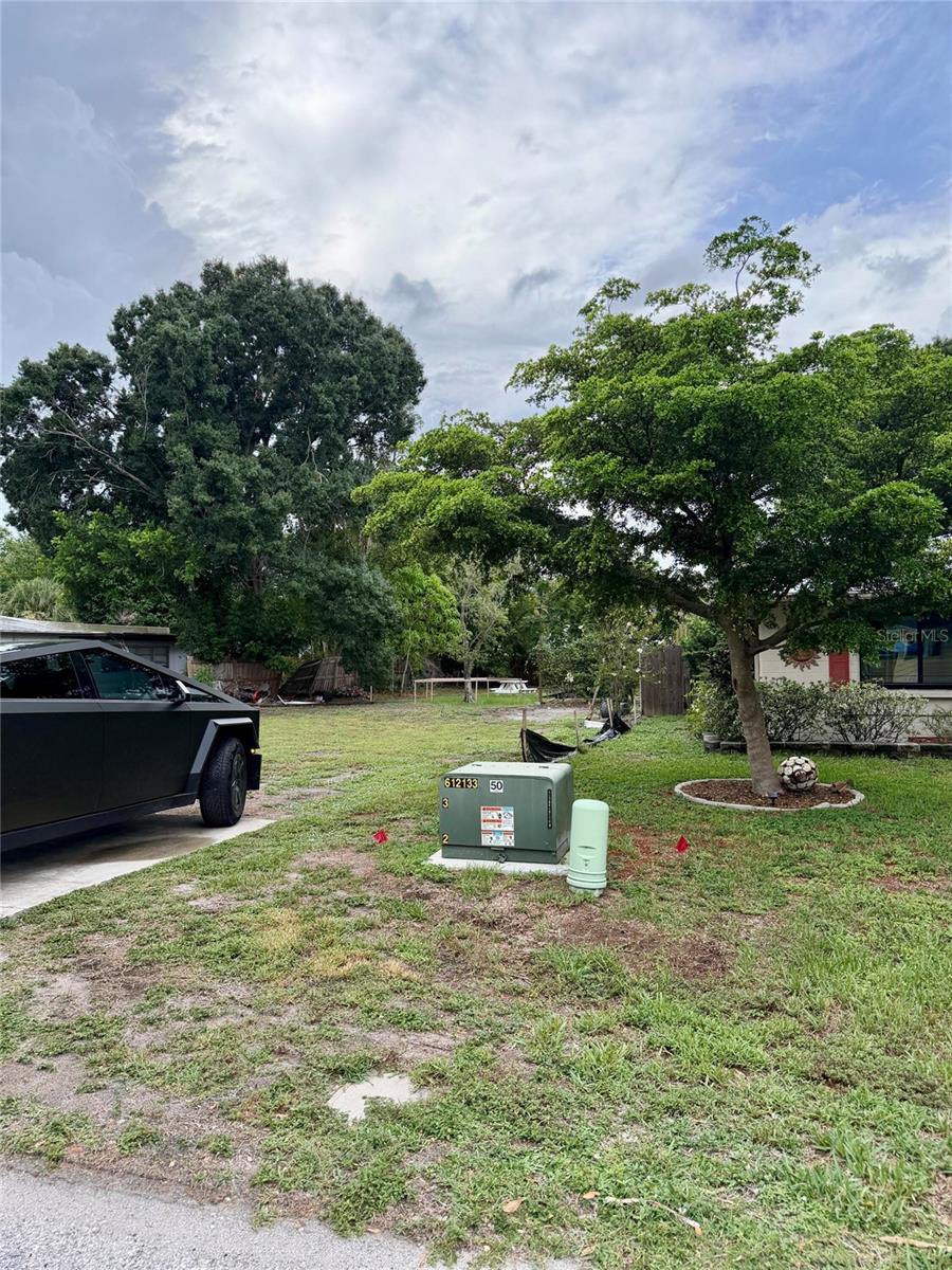 2101 Rose St Property Photo 2