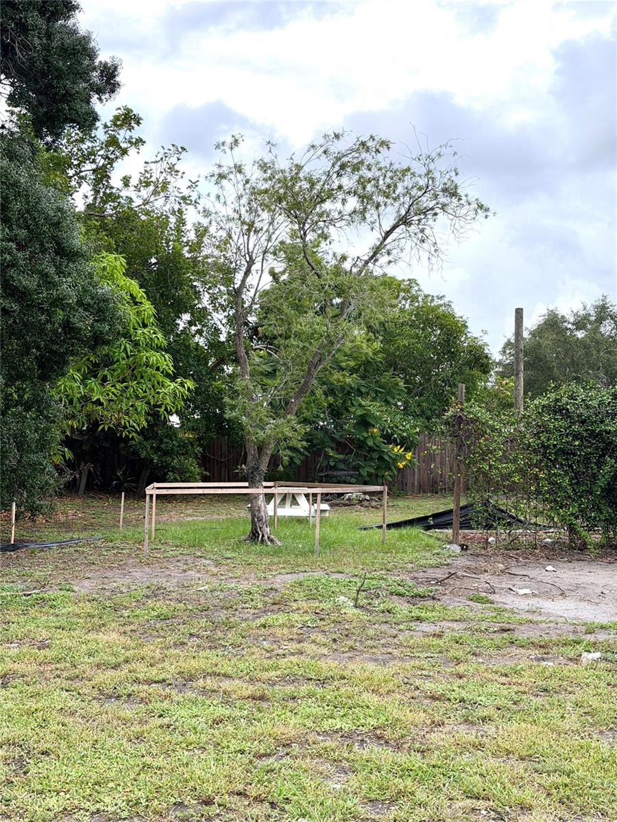 2101 Rose St Property Photo 3