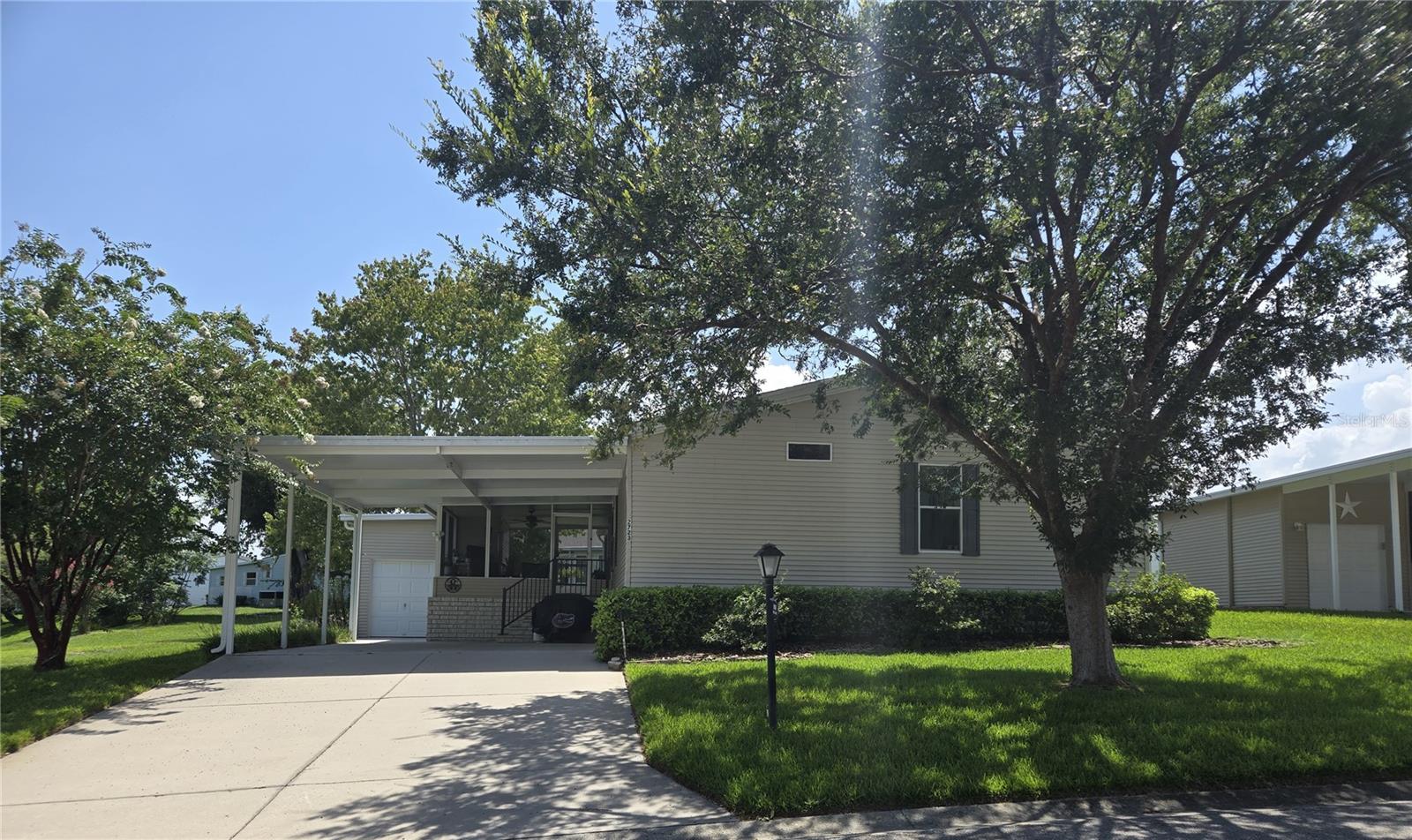 2723 Lake Grassmere Cir #910 Property Photo