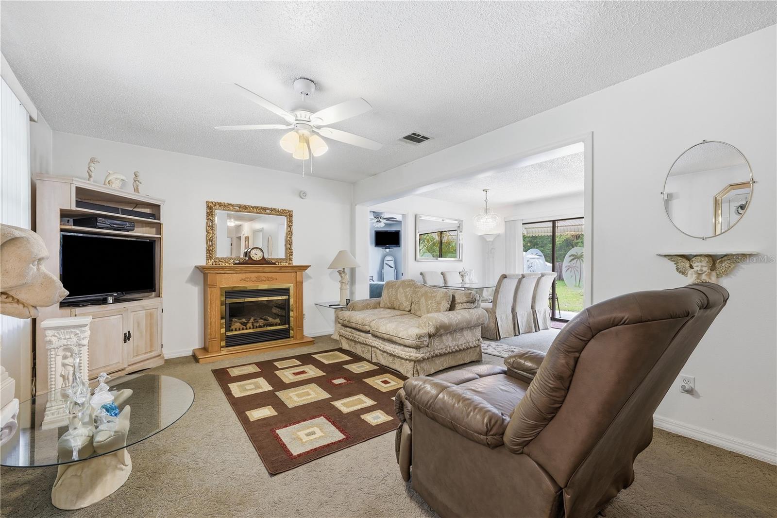 44144 Dollys Way Property Photo 8