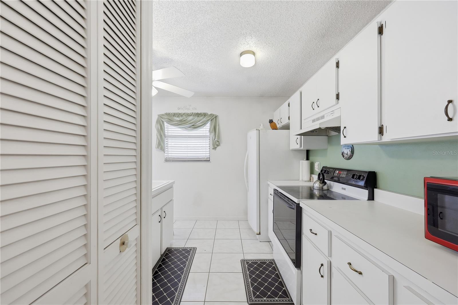 44144 Dollys Way Property Photo 15