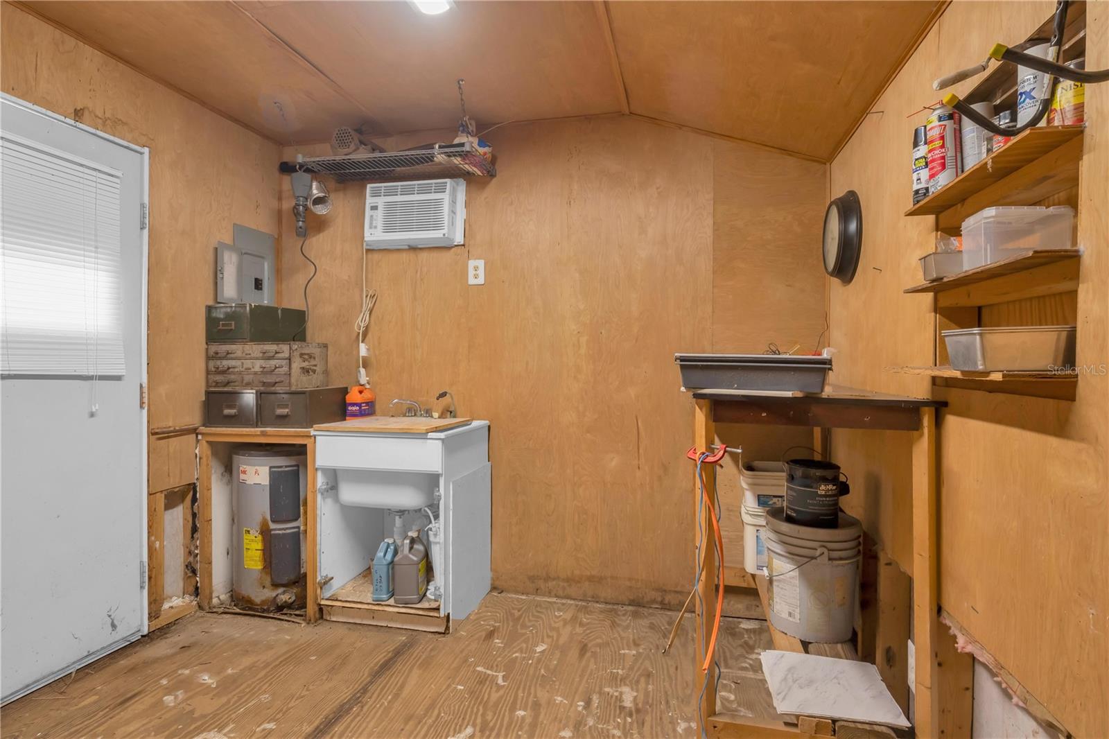 120 Niver St Property Photo 23