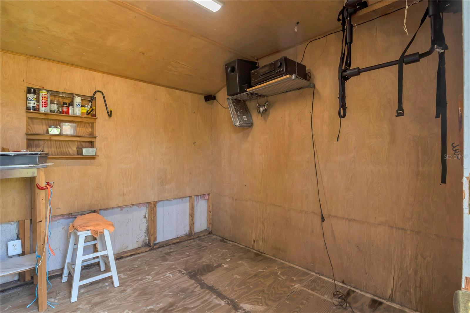 120 Niver St Property Photo 25
