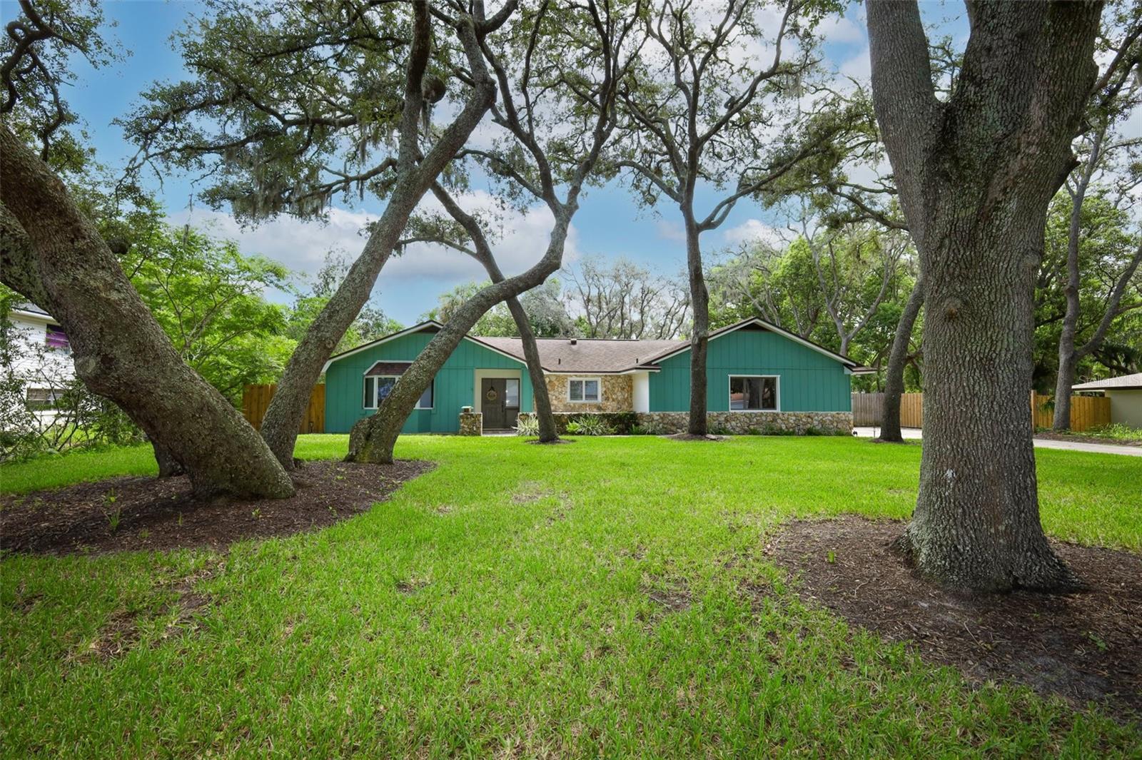 1015 Antelope Trl Property Photo 2