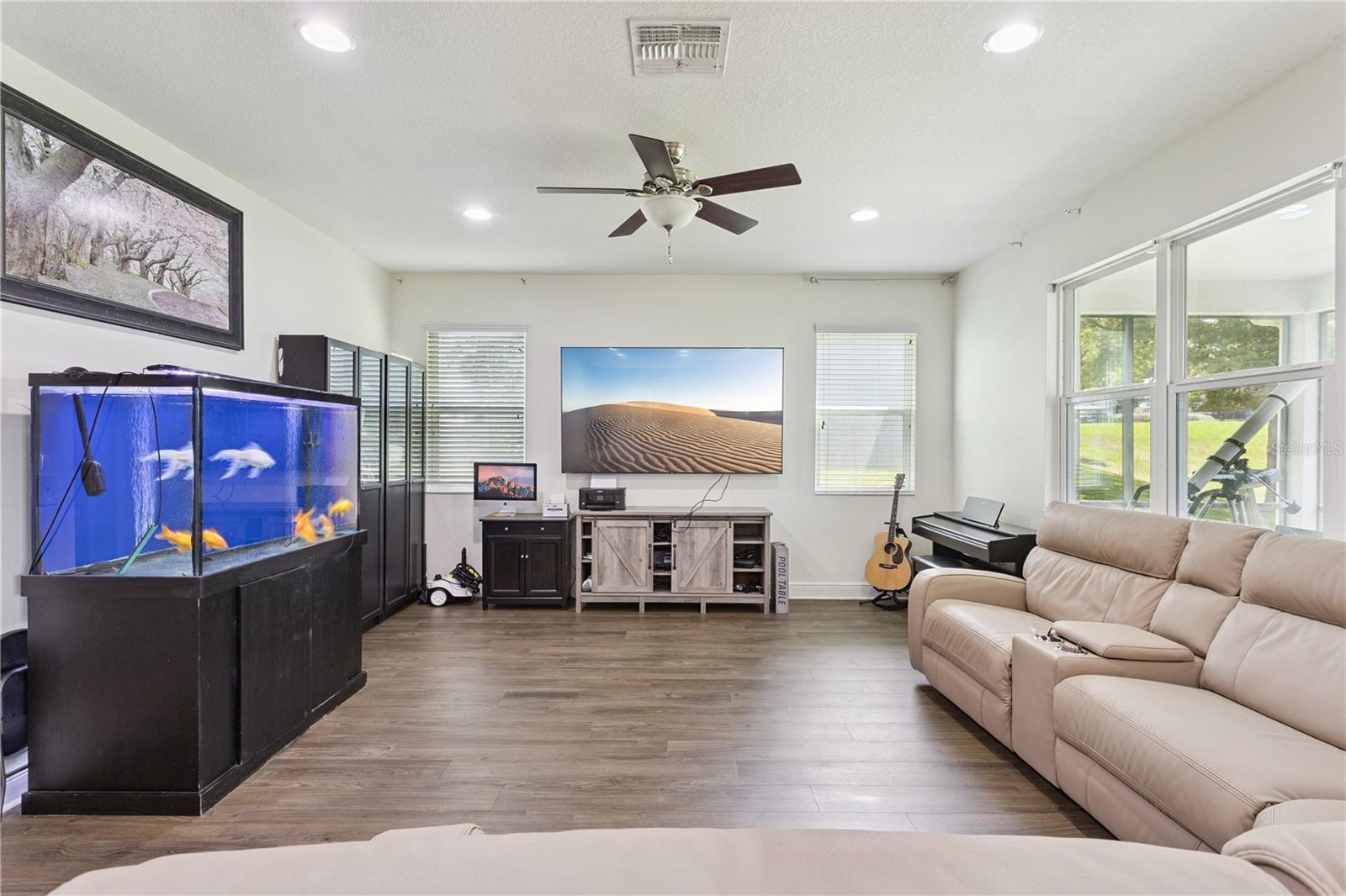 3254 Landing Vw Property Photo 5