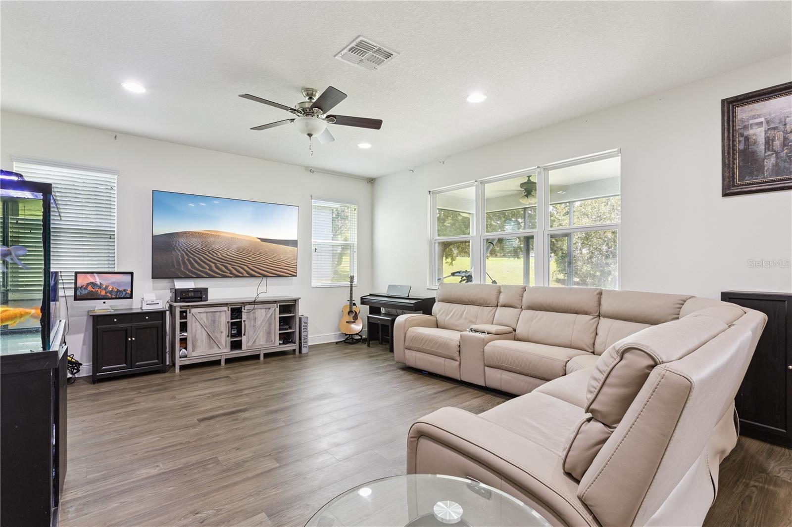 3254 Landing Vw Property Photo 6
