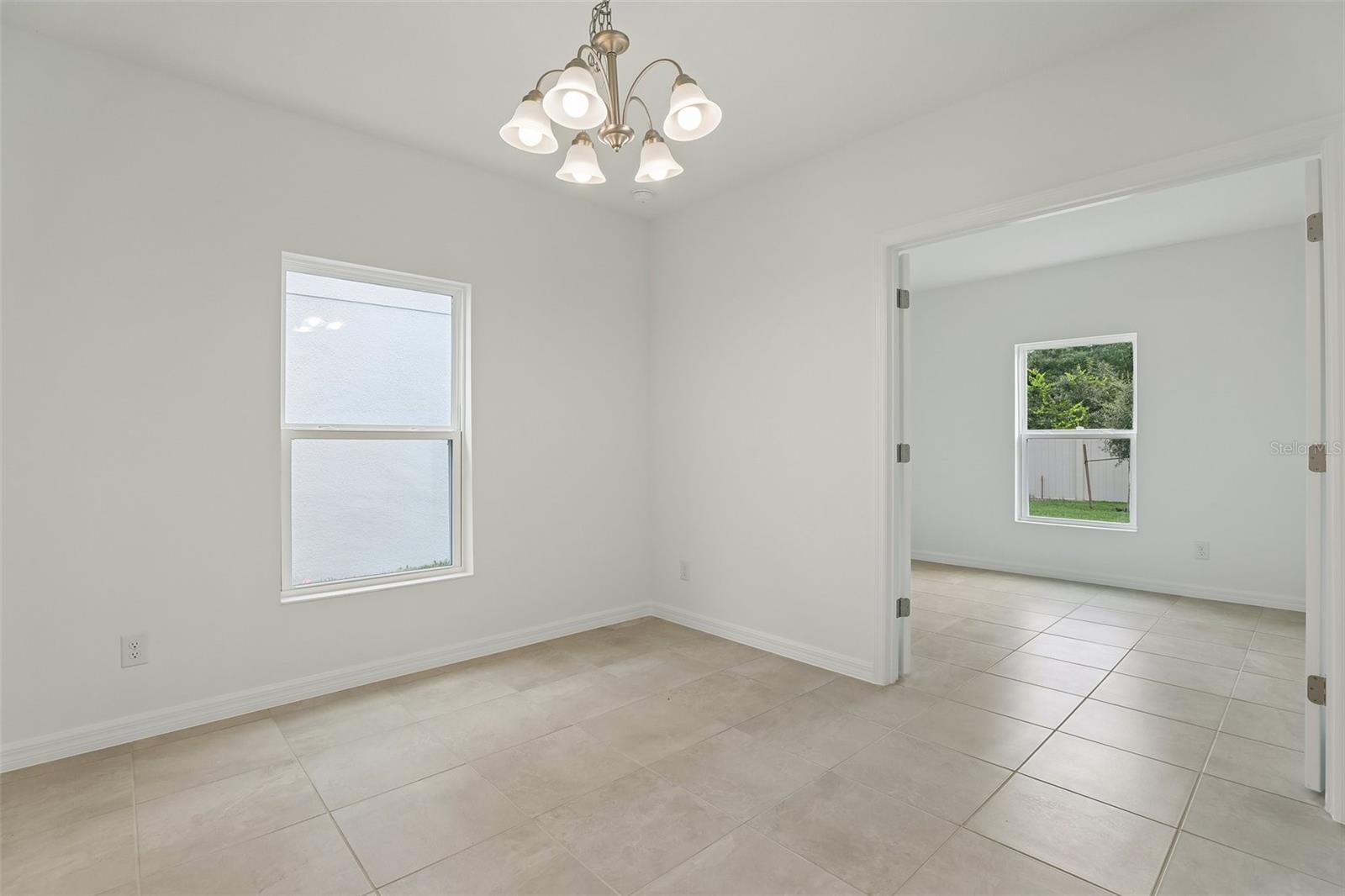 1349 Sawgrass Hammock Ln Property Photo 6