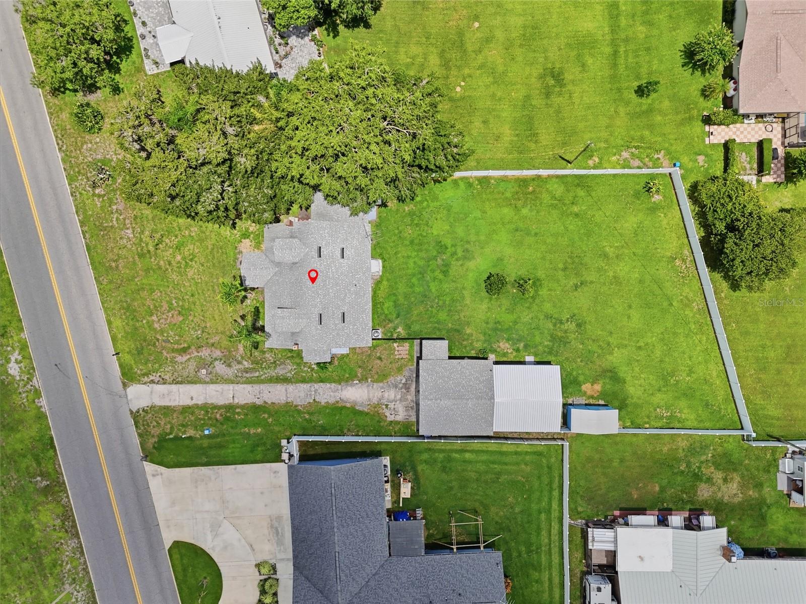 211 Lakeshore Blvd Property Photo 63