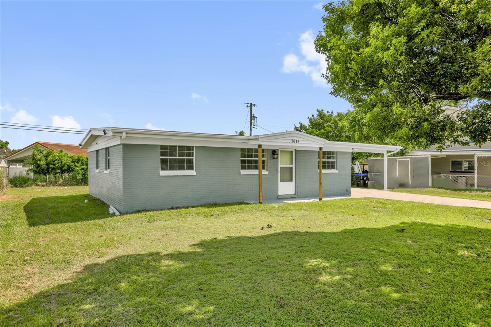 7013 Cocos Dr Property Photo 2
