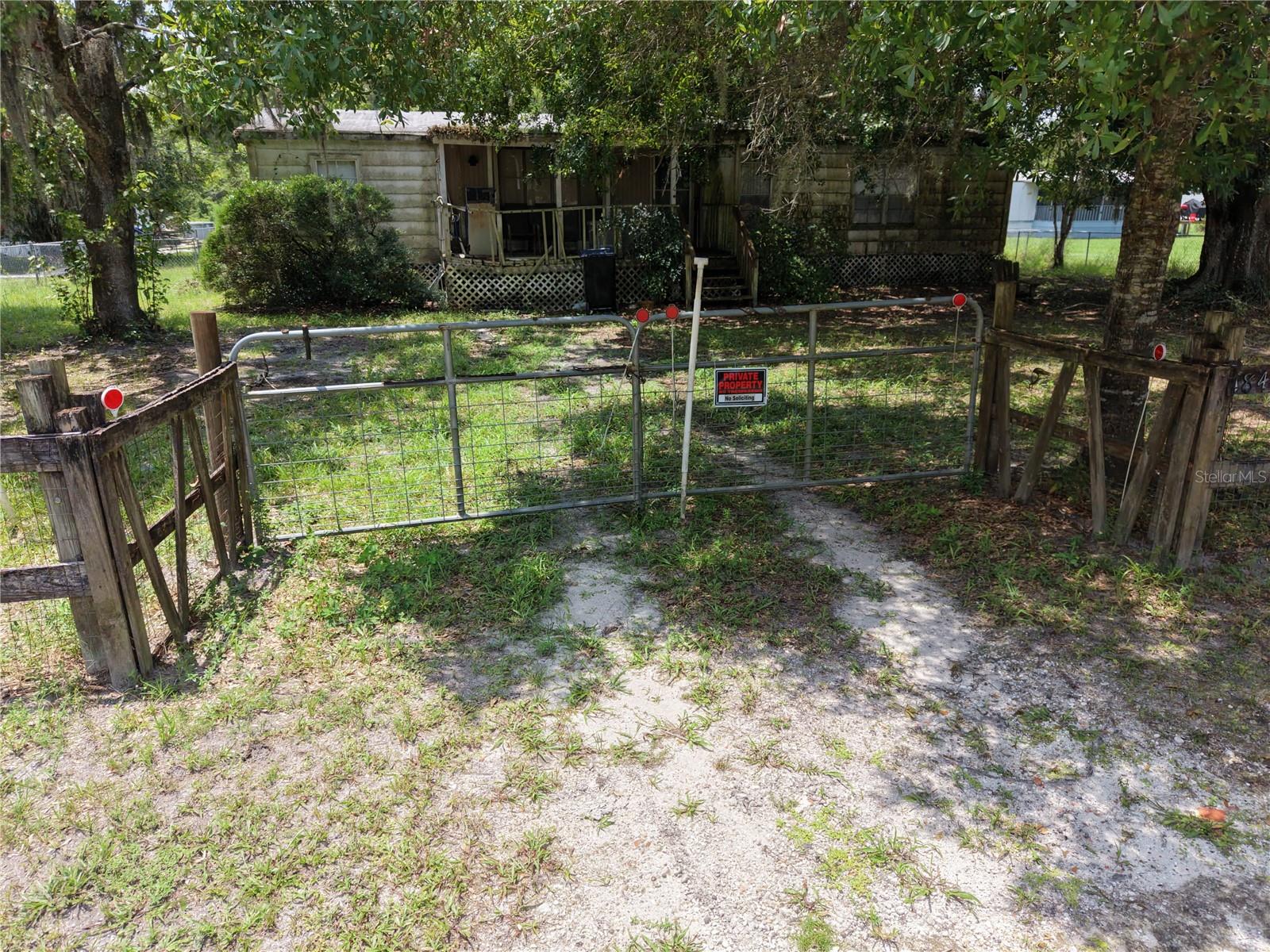 18440 Amityville Dr Property Photo 6