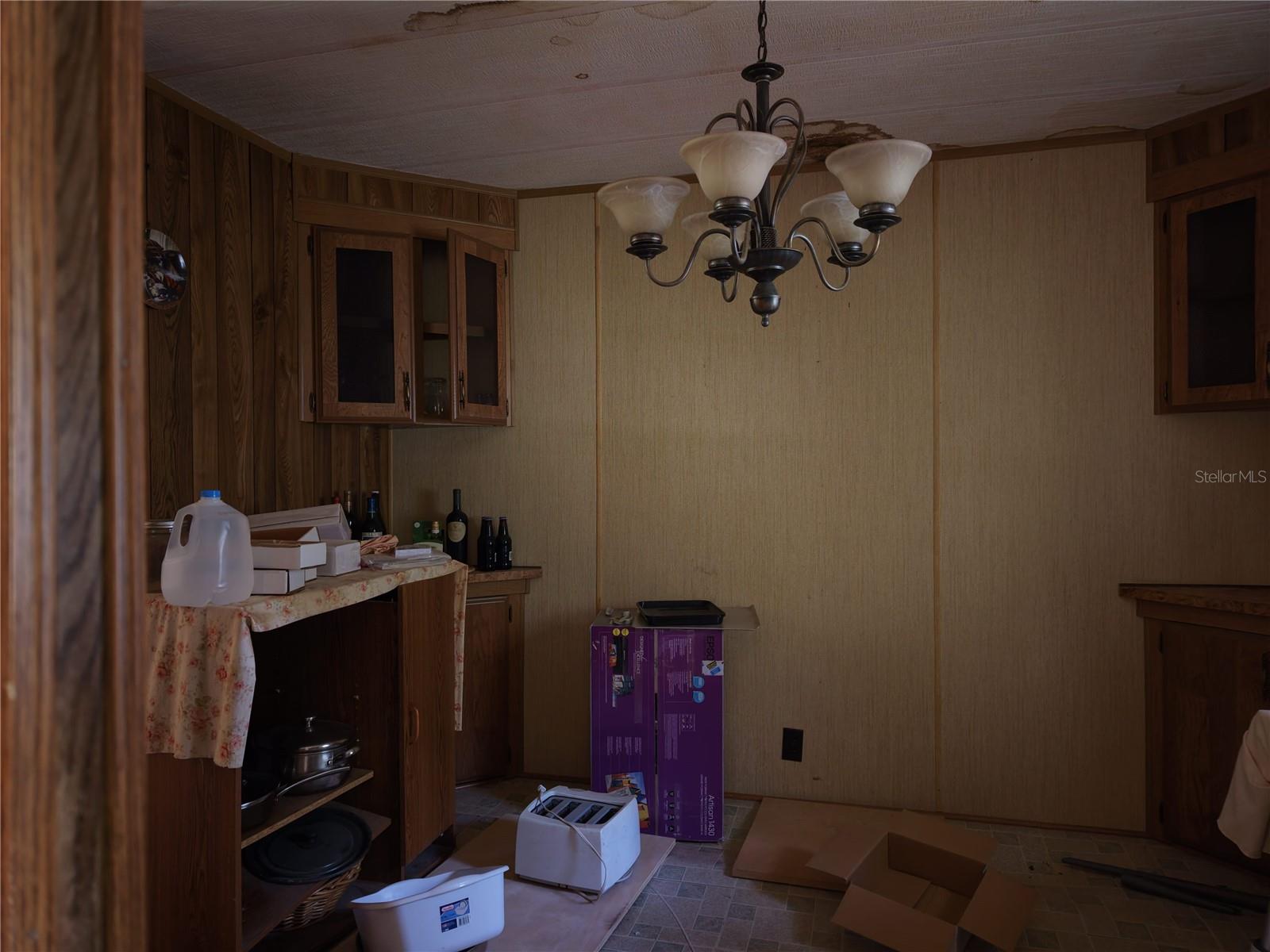 18440 Amityville Dr Property Photo 9