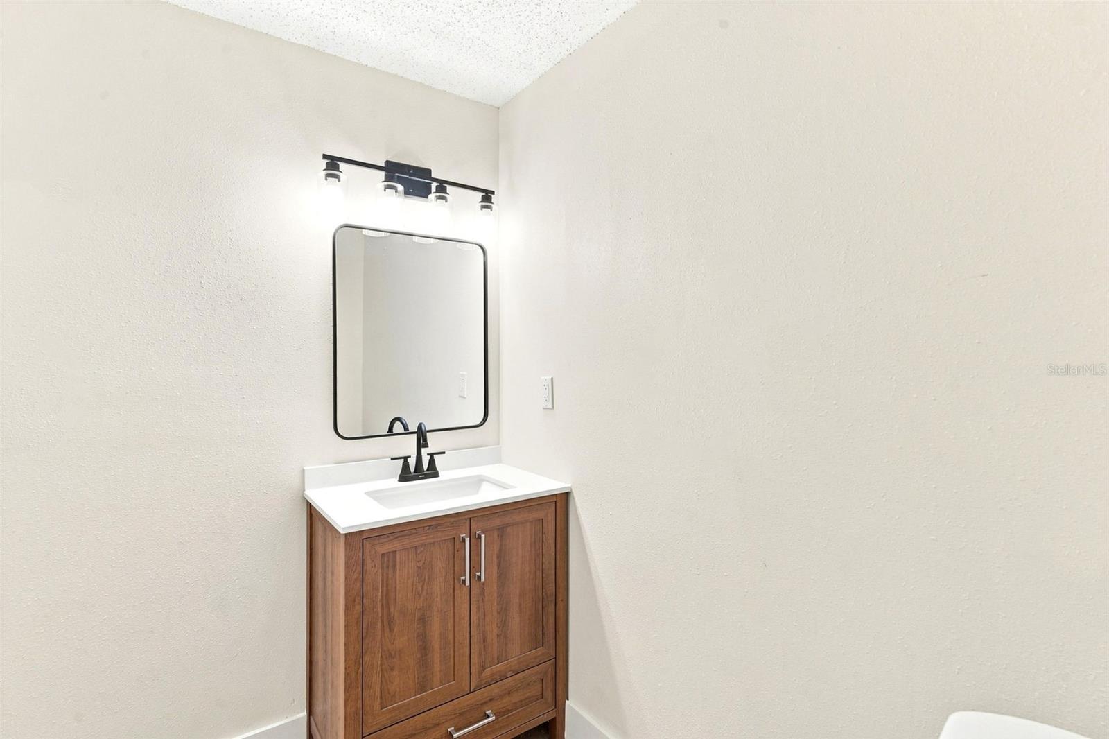 102 Ann Rustin Dr Property Photo 29