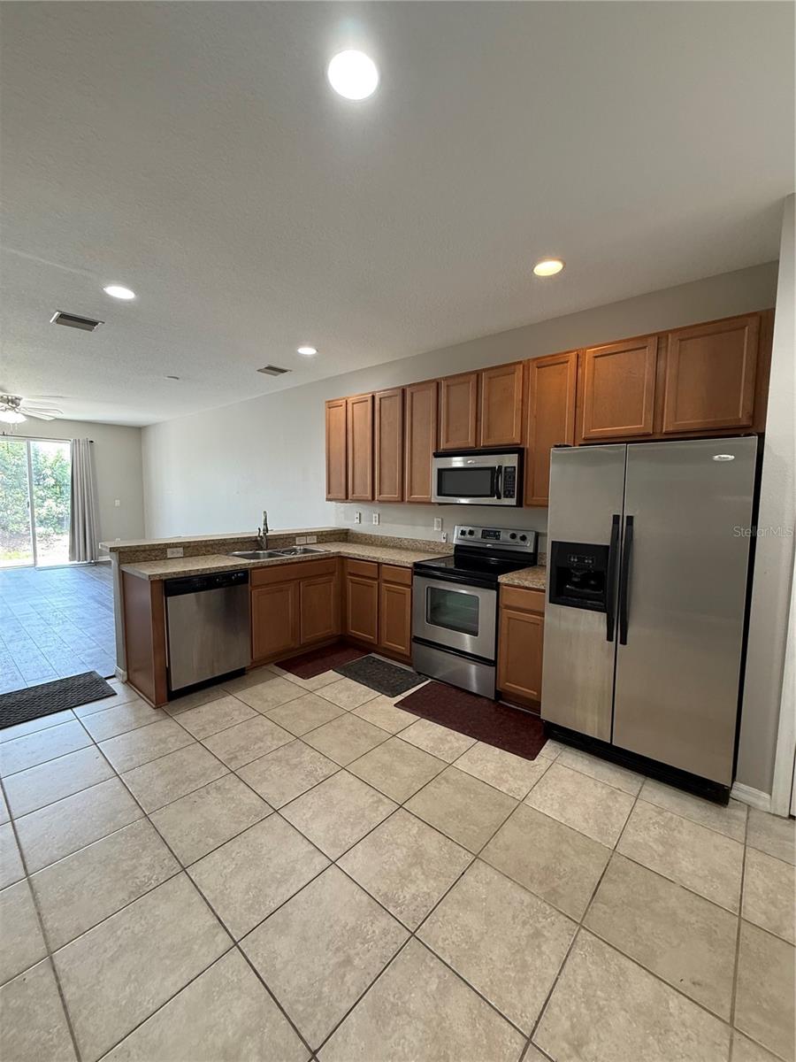 5032 White Sanderling Ct Property Photo 4