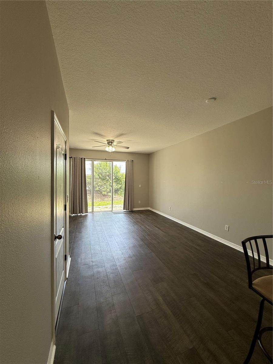 5032 White Sanderling Ct Property Photo 7