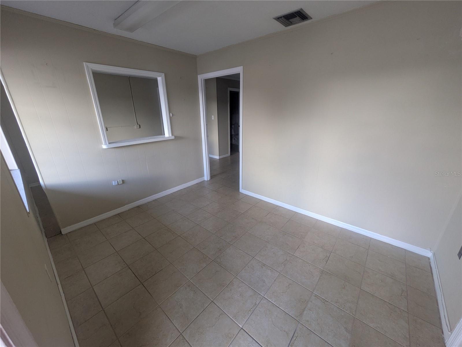 247 W Main St Property Photo 2