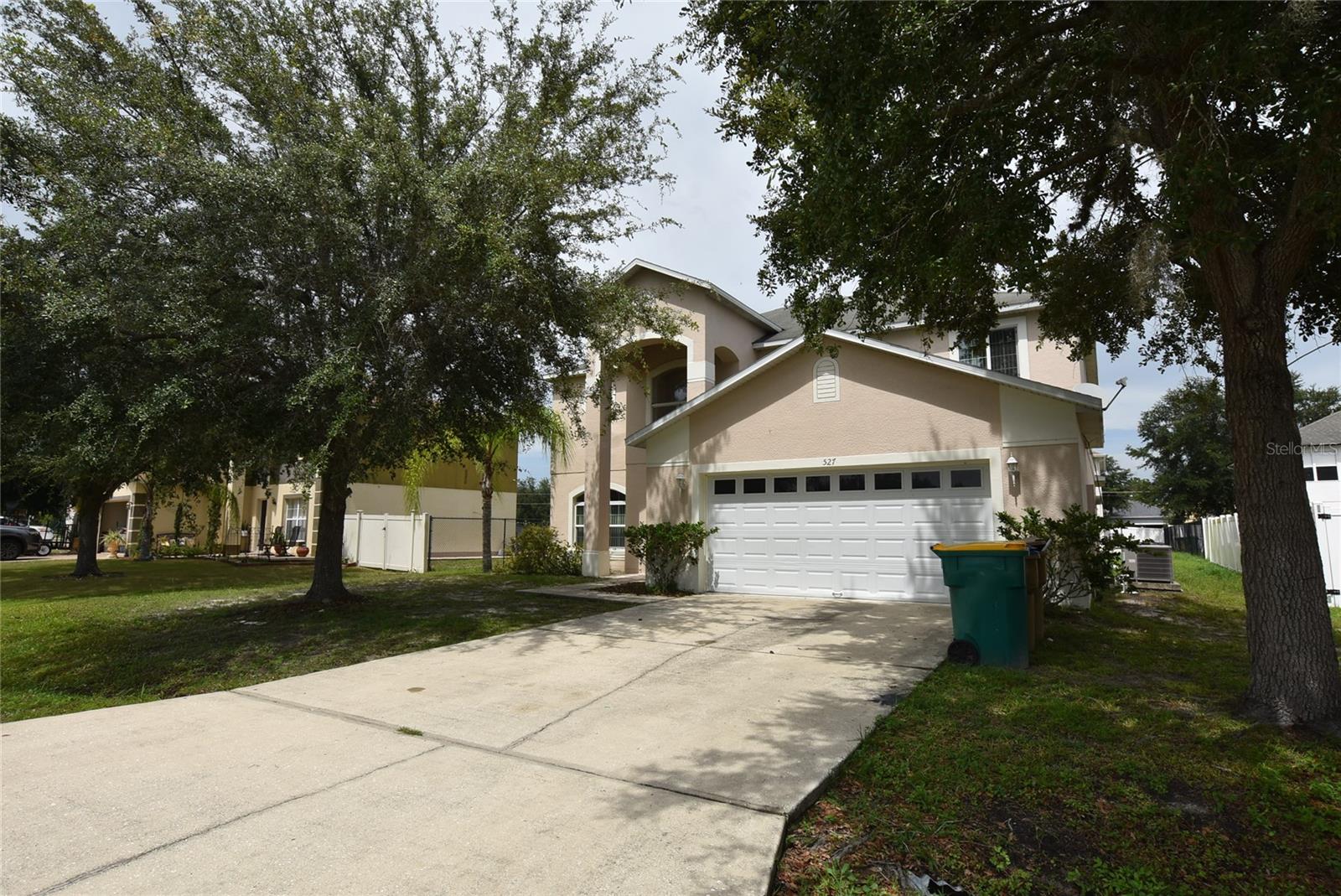 527 BRISTOL CIR Property Photo 1
