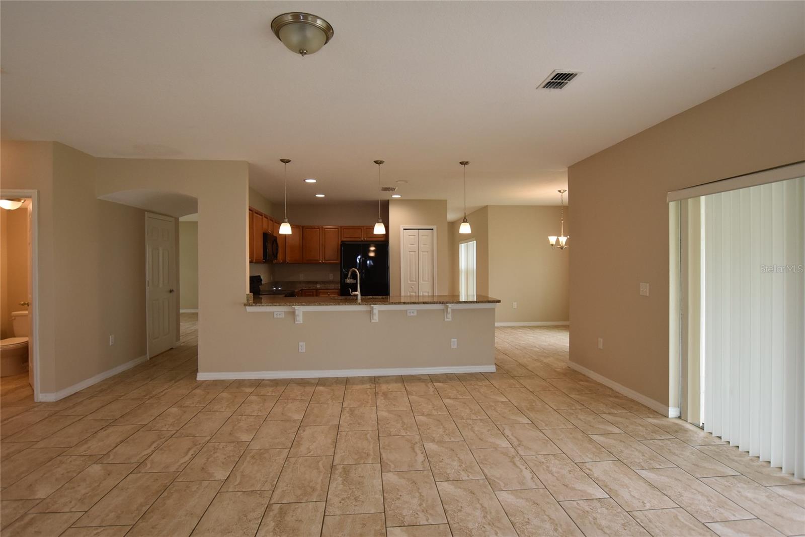 527 Bristol Cir Property Photo 6