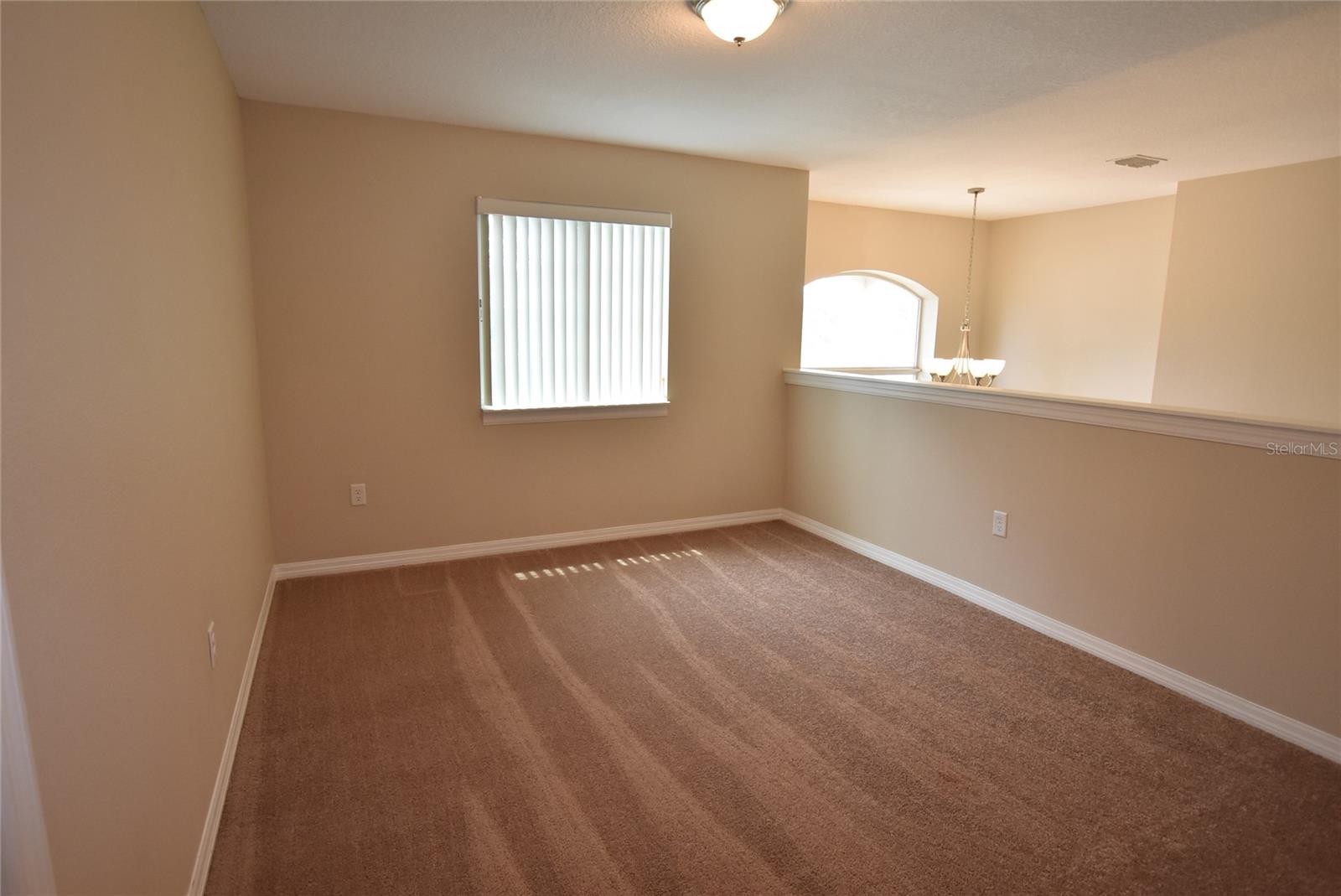 527 Bristol Cir Property Photo 23