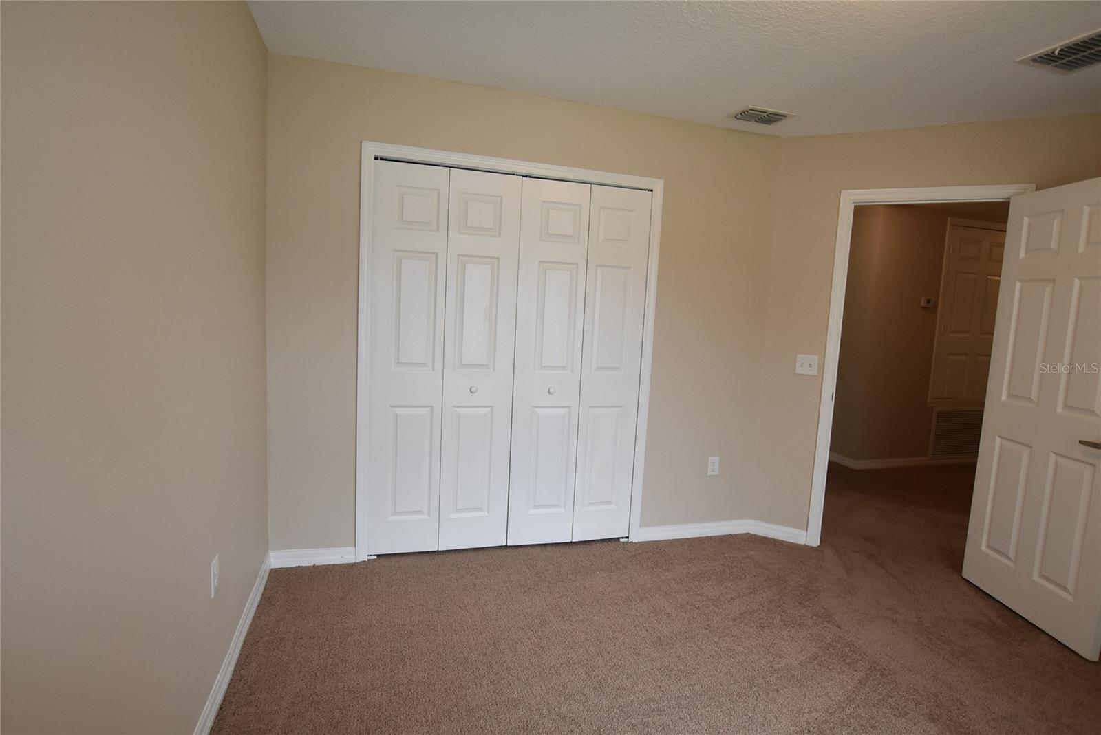 527 Bristol Cir Property Photo 27