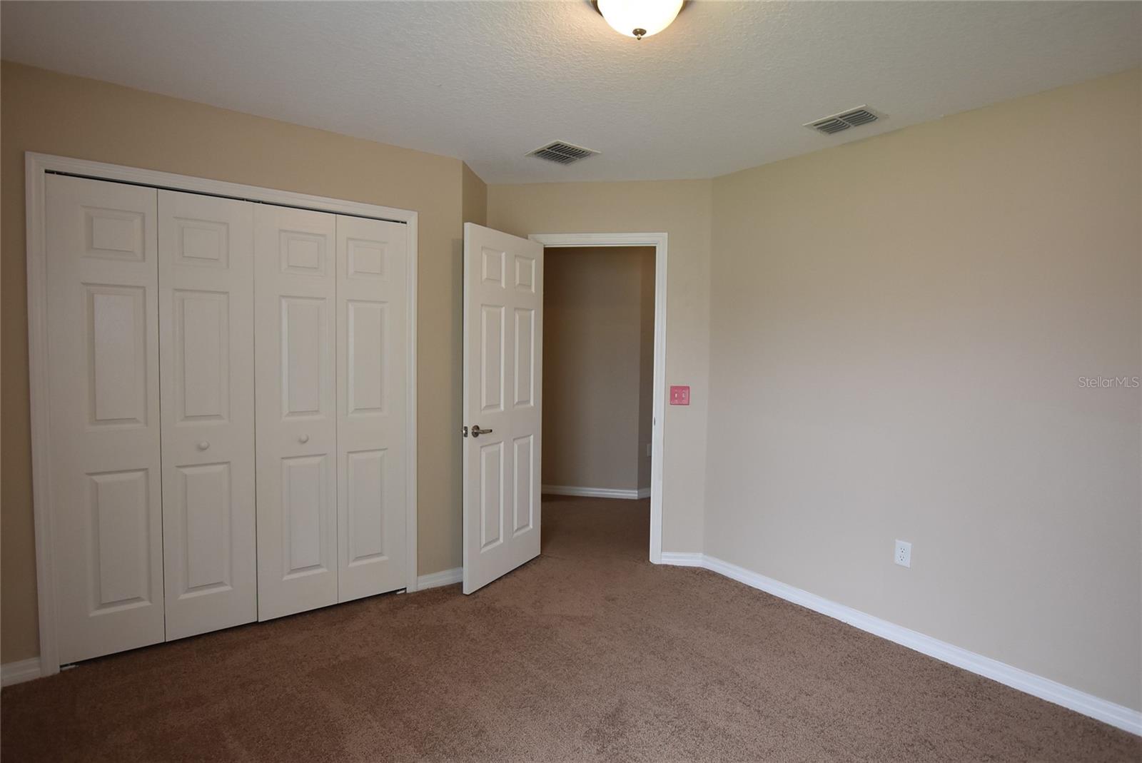 527 Bristol Cir Property Photo 28