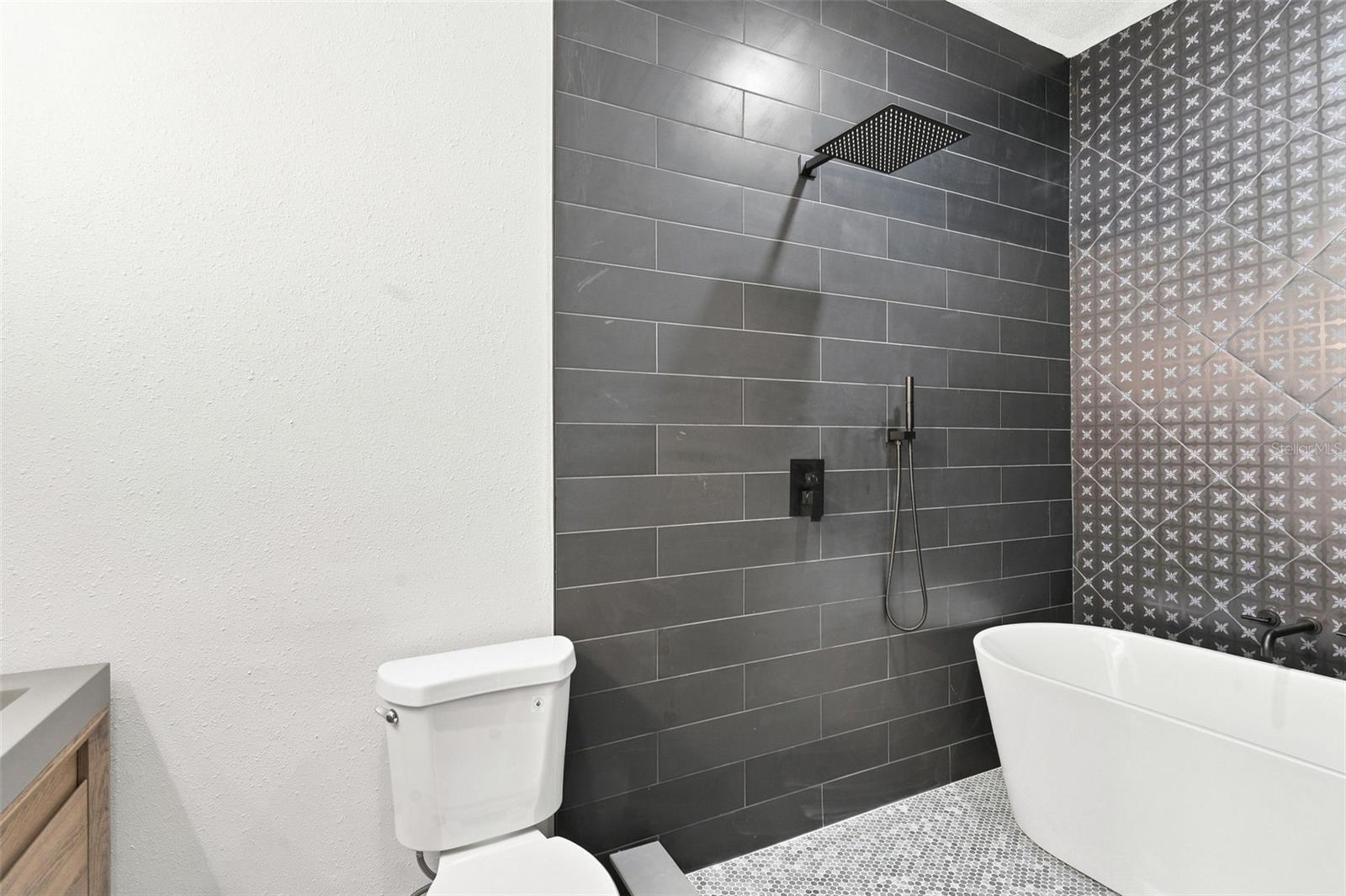 2506 Delaney Ave Property Photo 19
