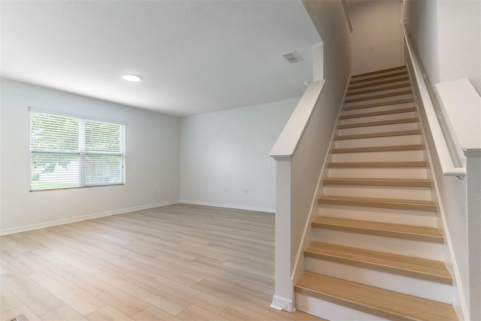 857 Sheen Cir Property Photo 27