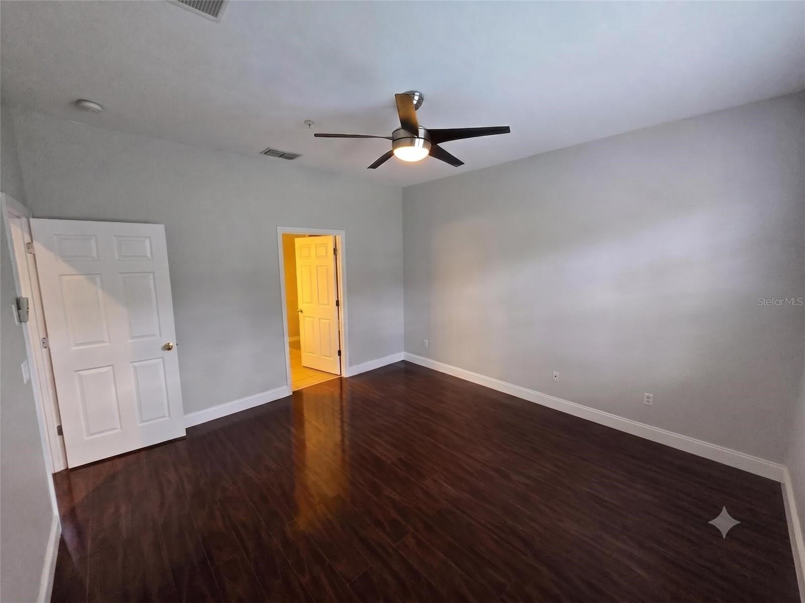 10158 Ridgebloom Ave Property Photo 4