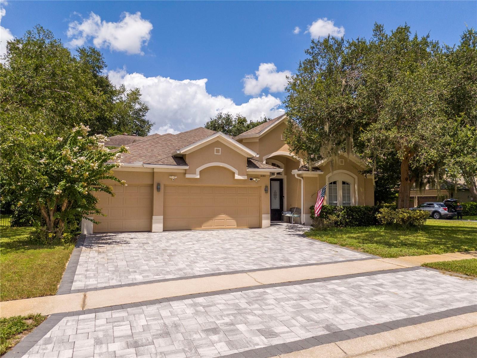10301 Oakview Pointe Ter Property Photo 1