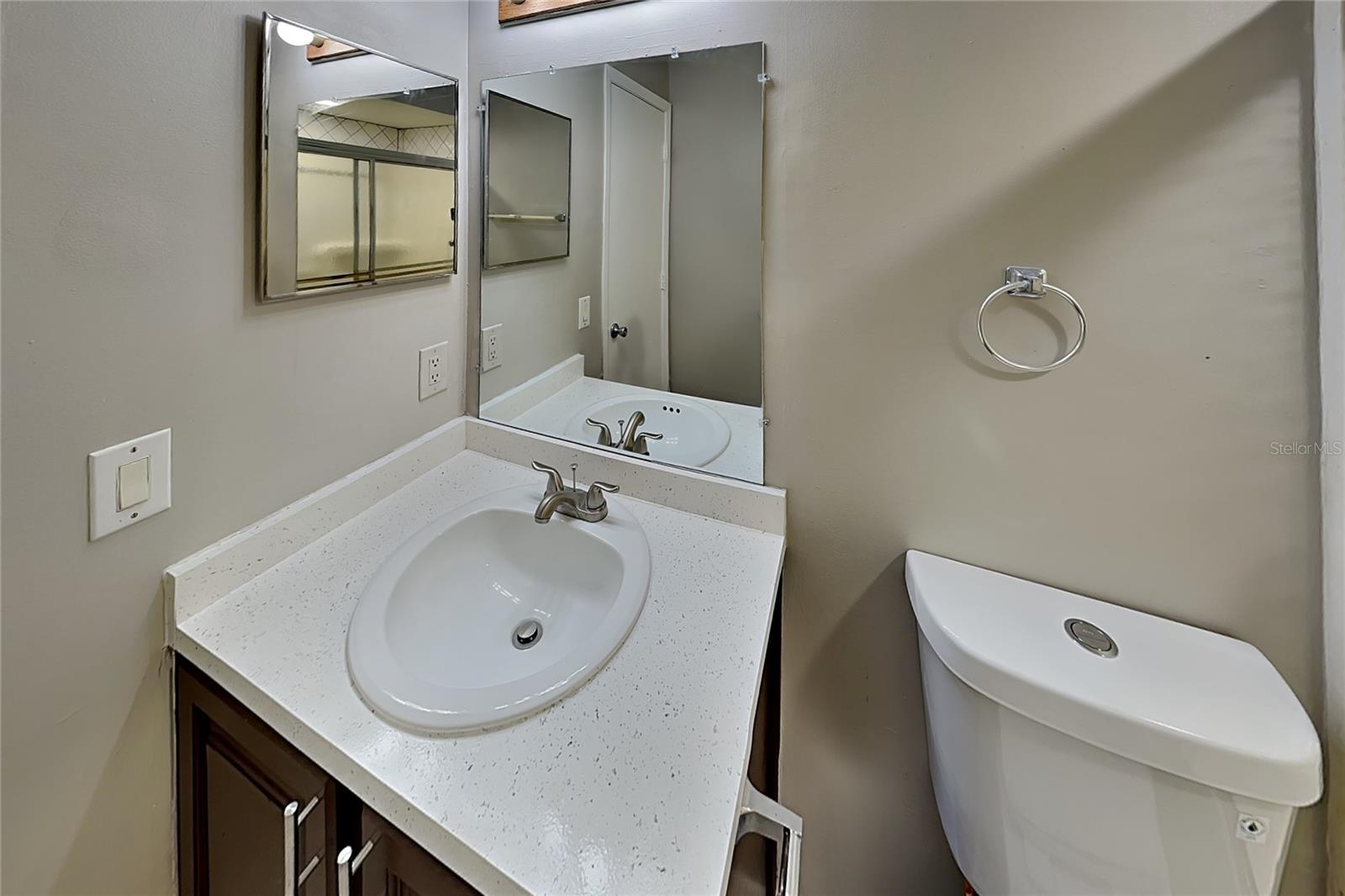 O6426753 Property Photo 14
