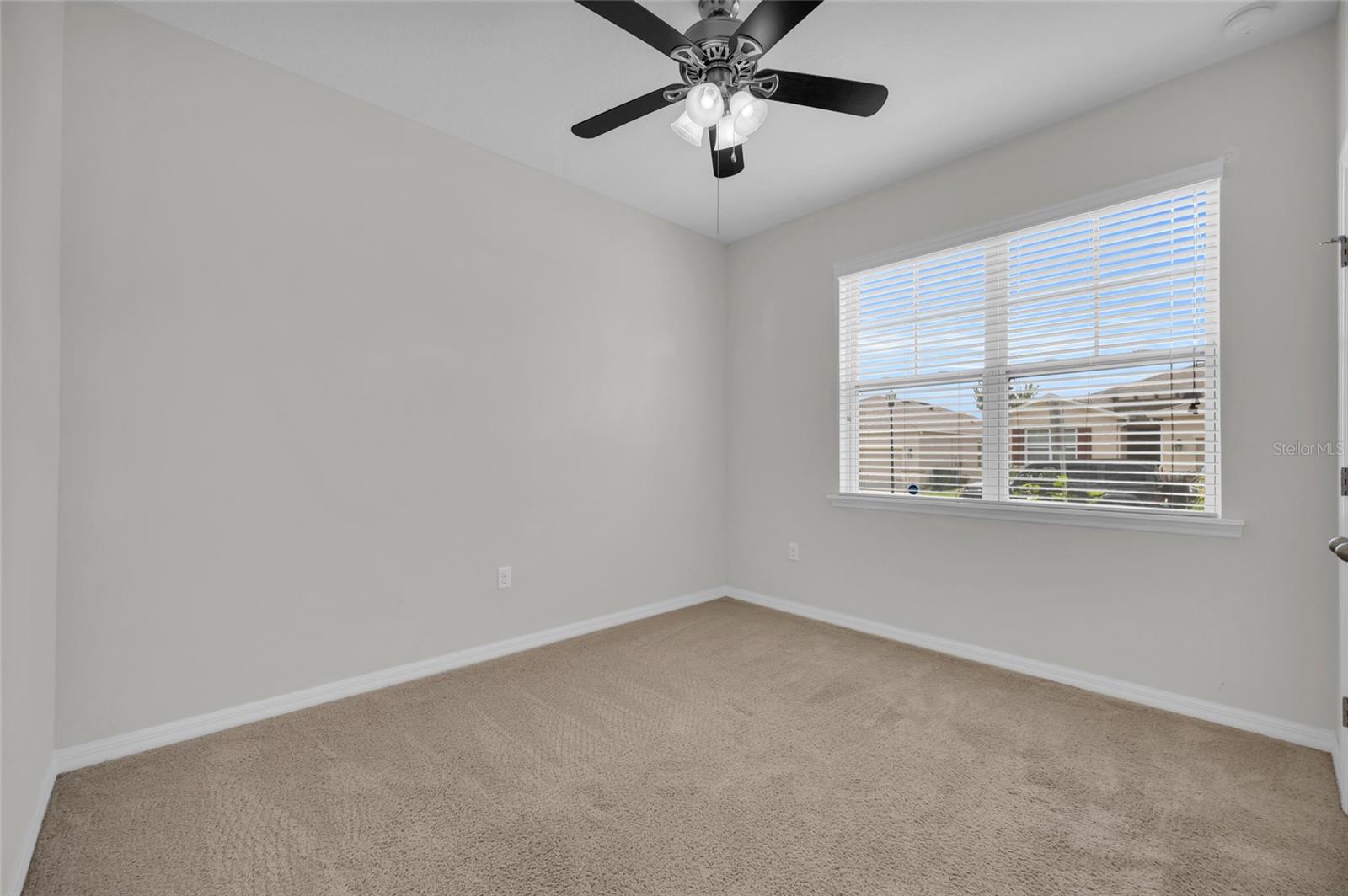 144 Waterside Cir Property Photo 4