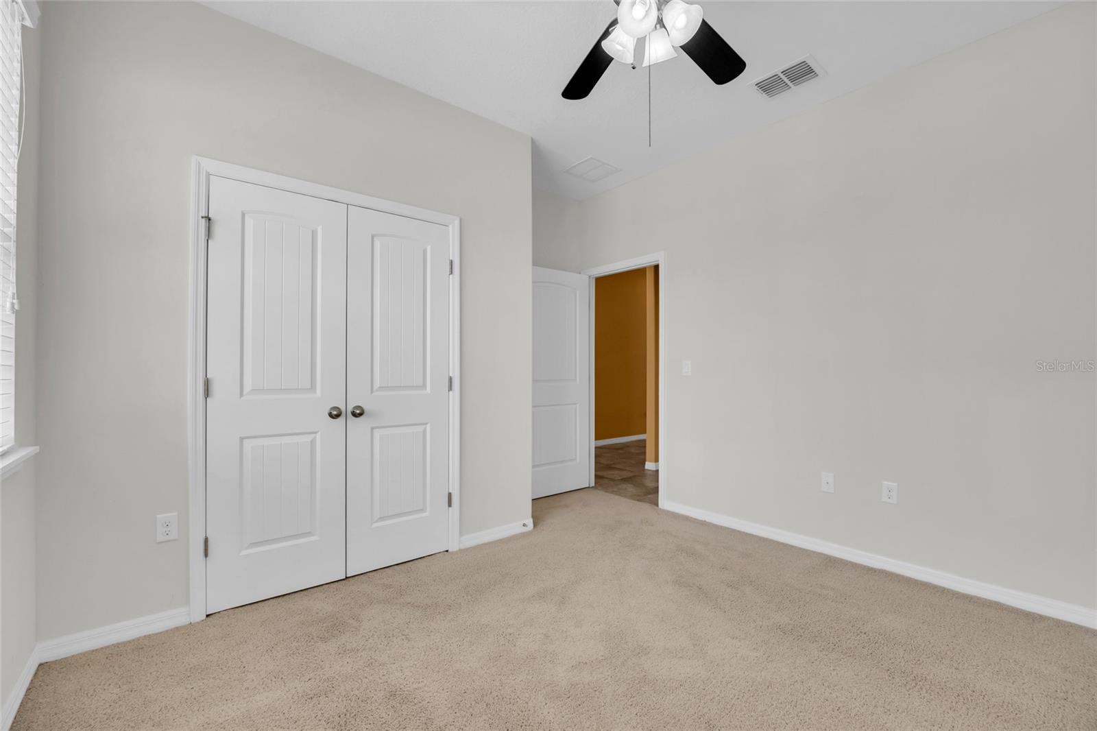 144 Waterside Cir Property Photo 5