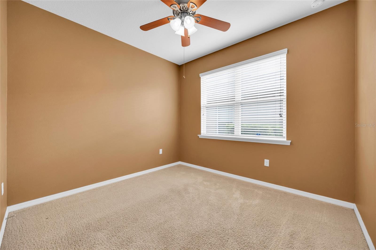 144 Waterside Cir Property Photo 8