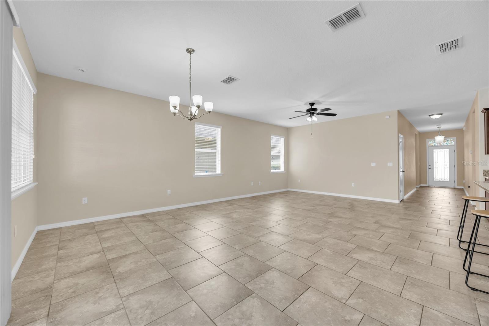 144 Waterside Cir Property Photo 13