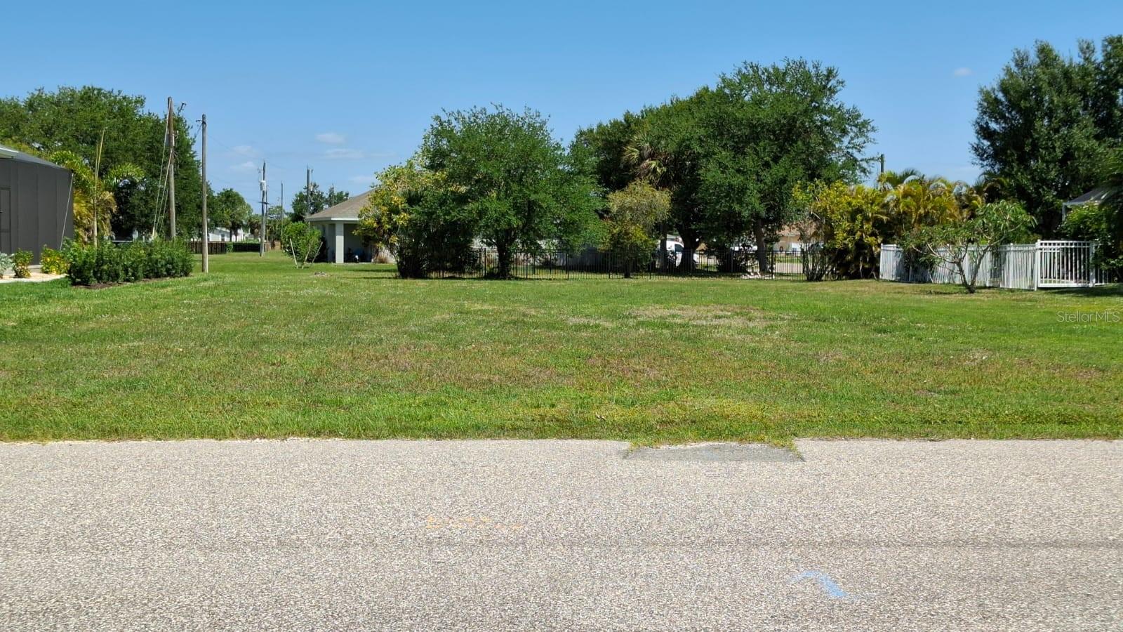 16147 Dinal Dr Property Photo 1