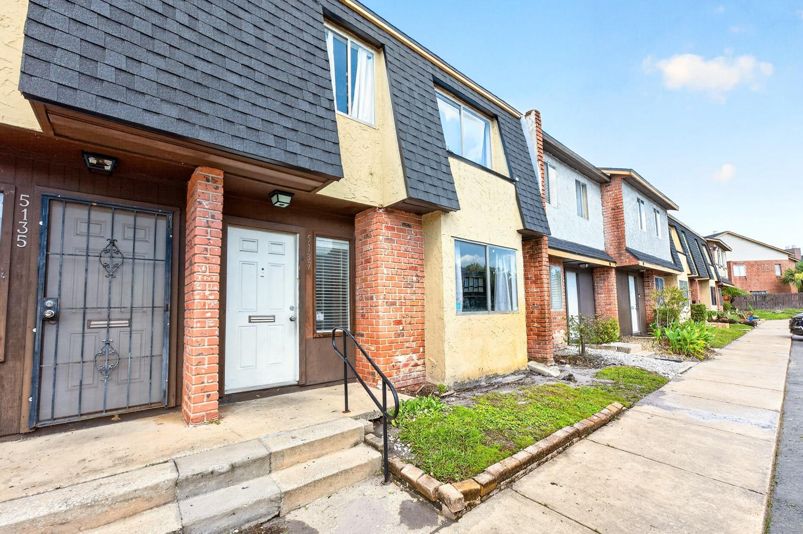 5137 Picadilly Circus Ct #3 Property Photo 1