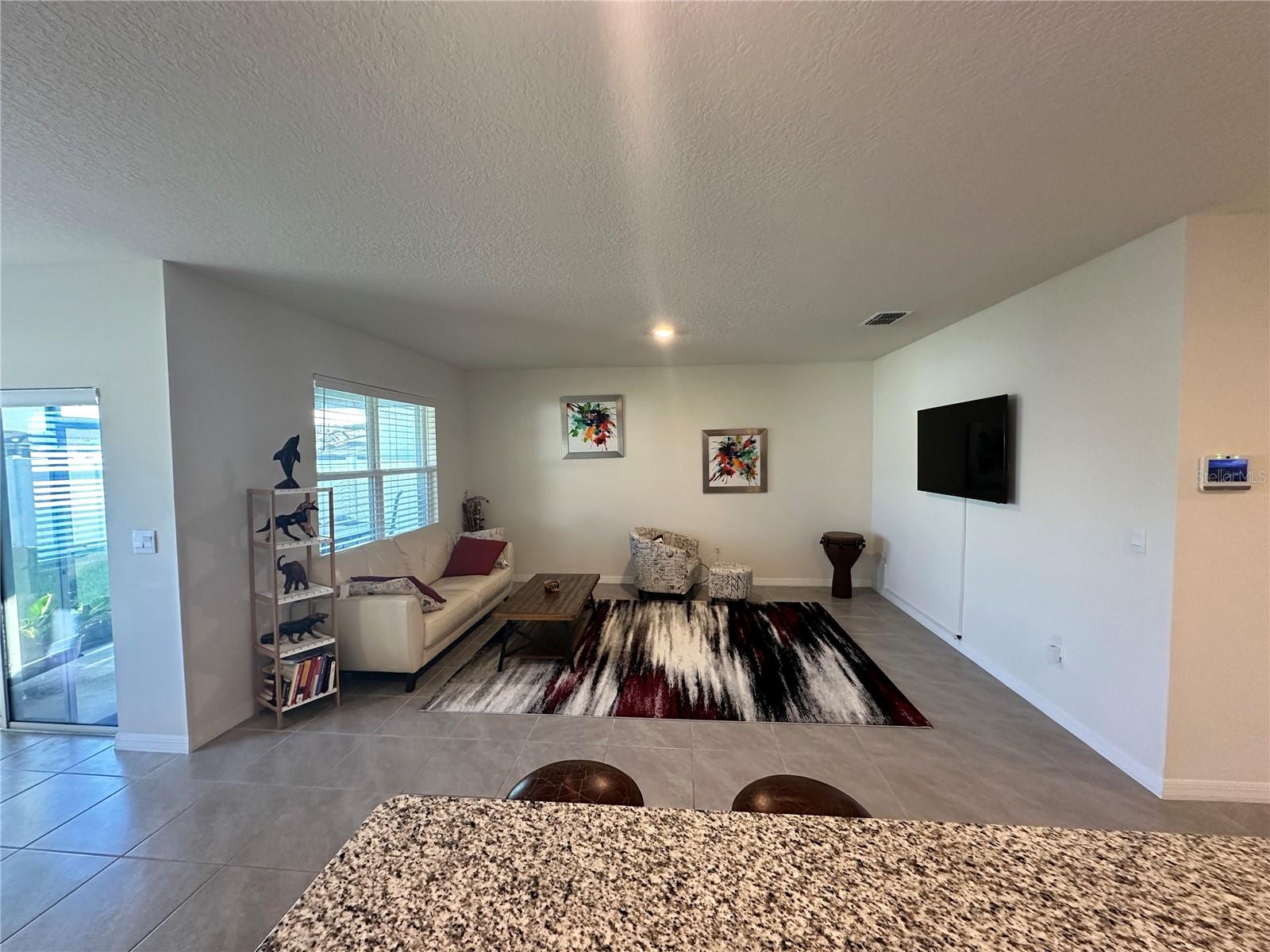 O6426820 Property Photo 7